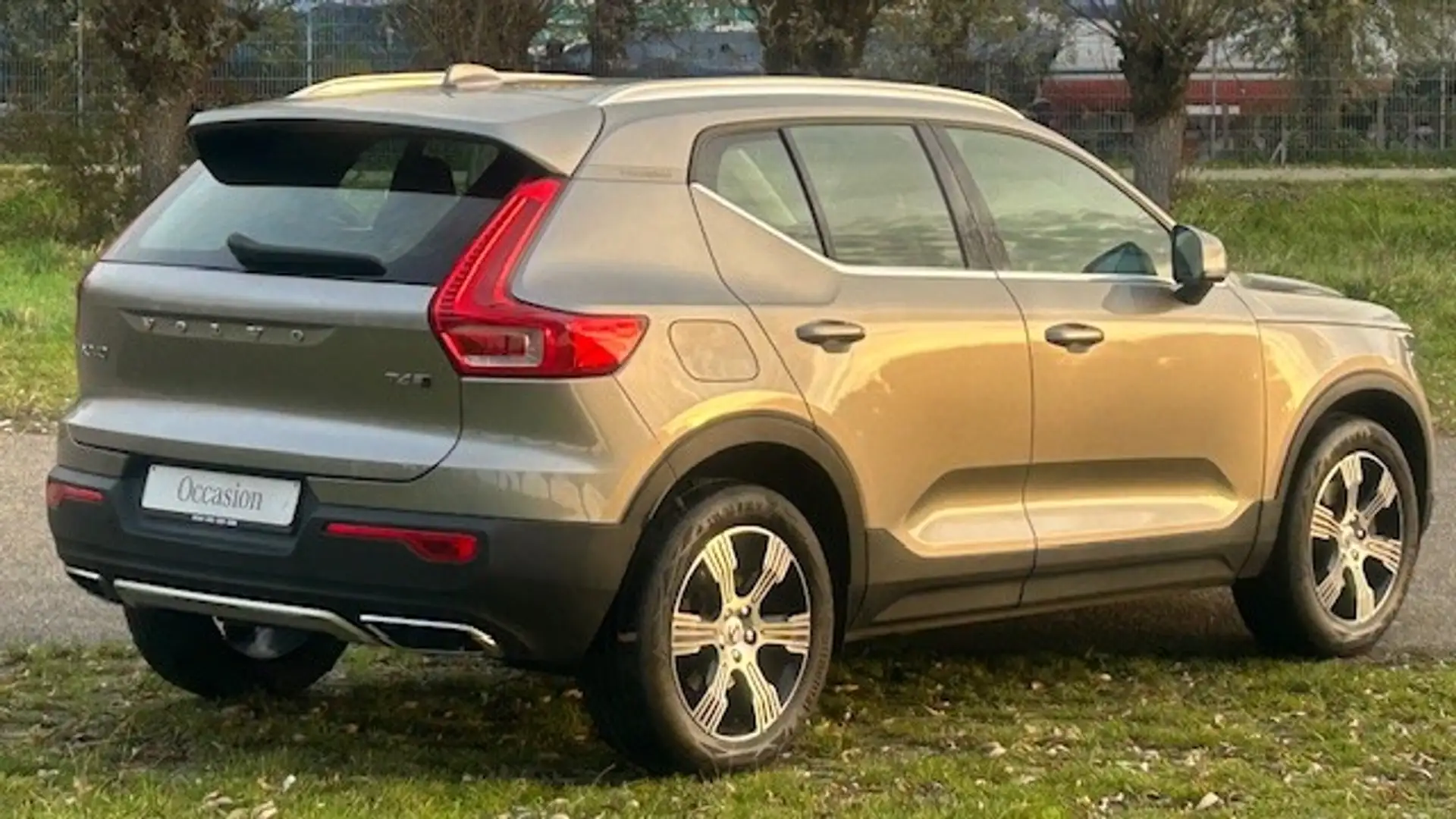 Volvo XC40 2.0 T4 AWD INSCRIPTION 23.000KM!!! 1E EIGENAAR!!! Grijs - 2
