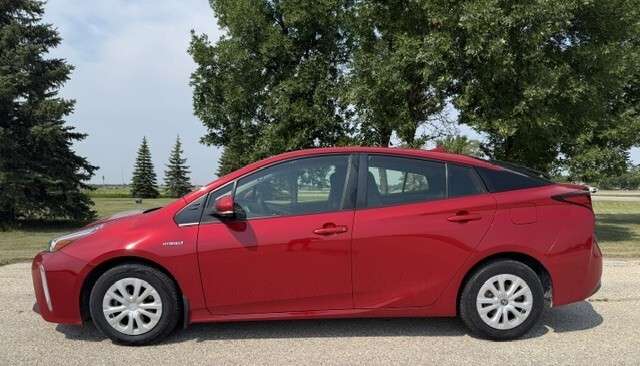 2020 Toyota Prius AWD-E ONE OWNER | CARPLAY | WARRANTY INCL — снимка 1