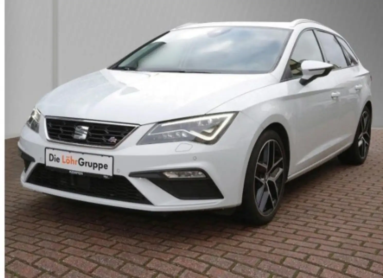 SEAT Leon ST 1.5 TSI ACT DSG OPF FR Weiß - 1