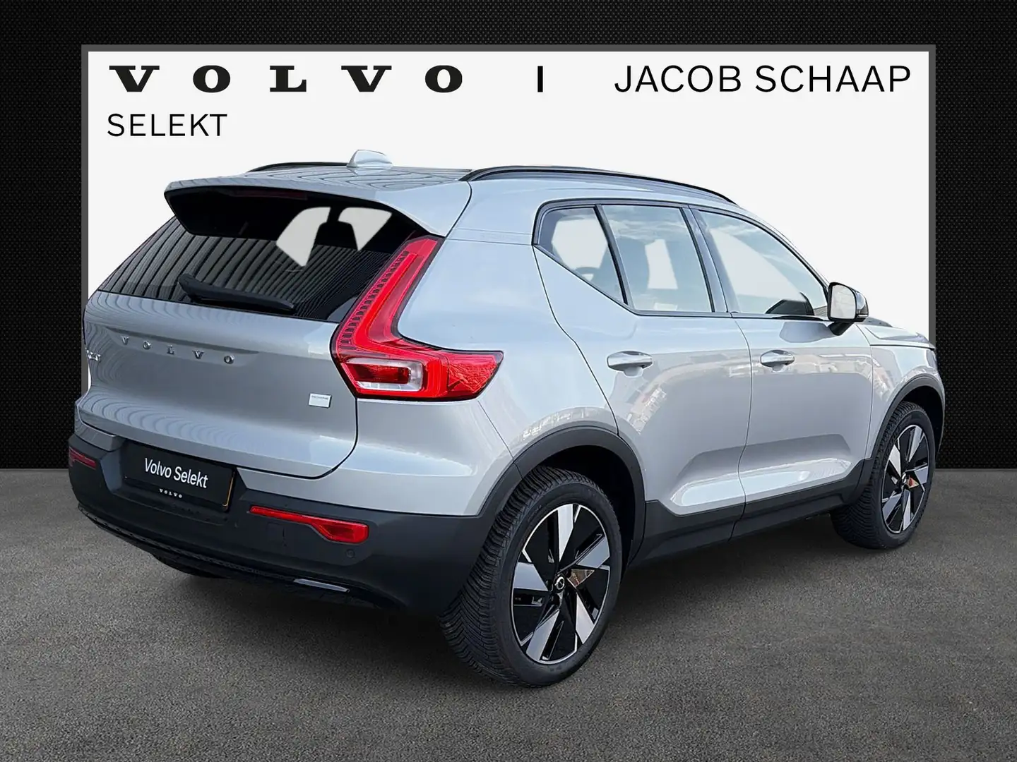 Volvo XC40 Extended Range Plus 82 kWh / Adaptieve cruise cont Grau - 2