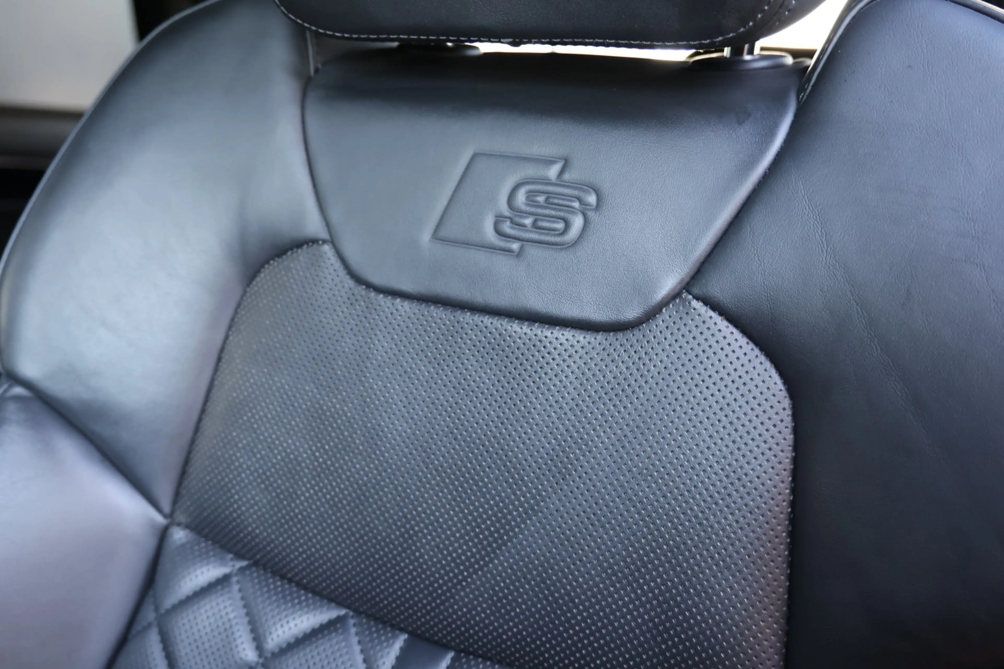Audi A8 60 TFSI e Quattro | massage v+a | nachtzicht | 4WS — photo 22
