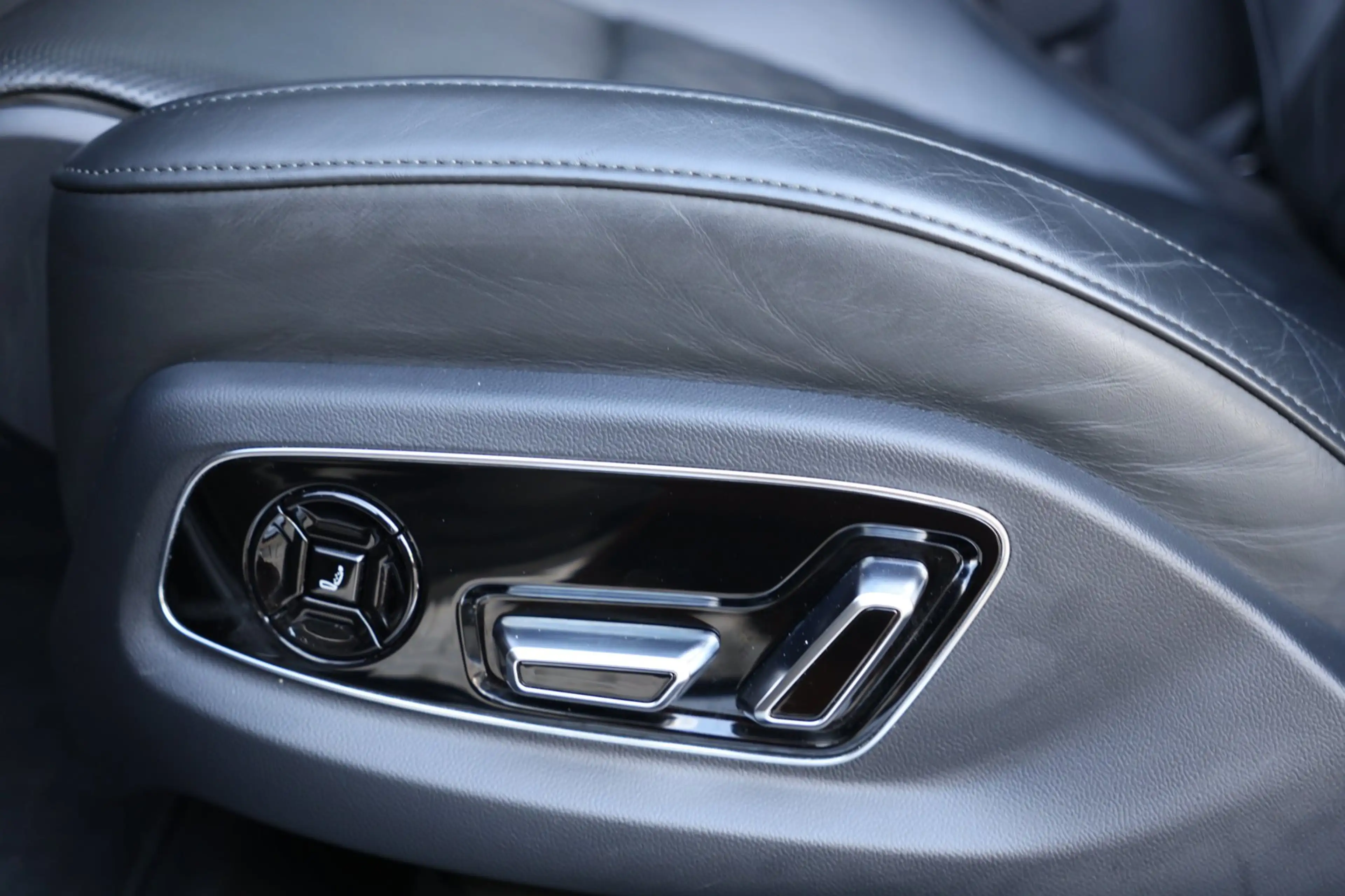 Audi A8 60 TFSI e Quattro | massage v+a | nachtzicht | 4WS — photo 24