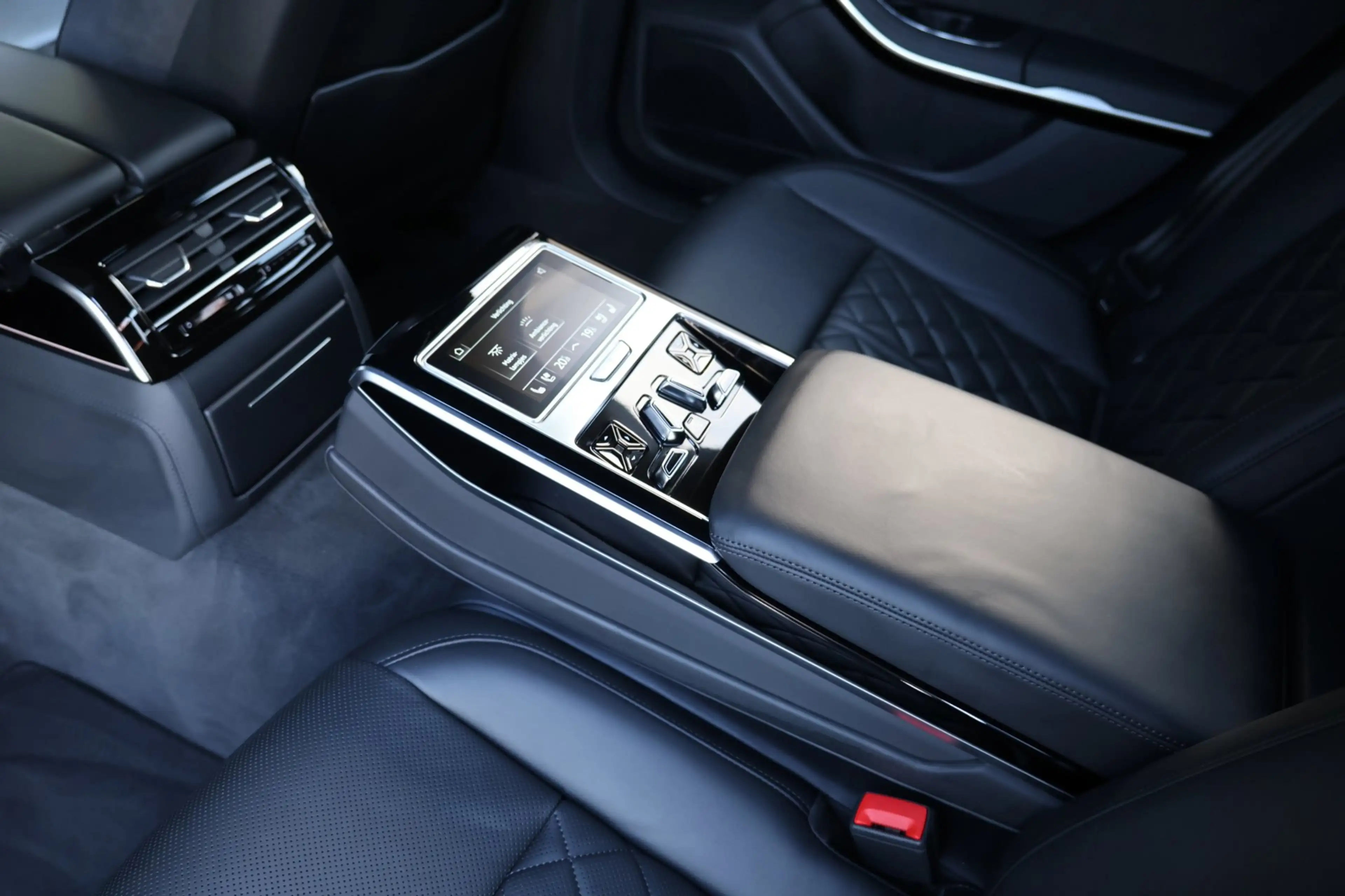 Audi A8 60 TFSI e Quattro | massage v+a | nachtzicht | 4WS — photo 33