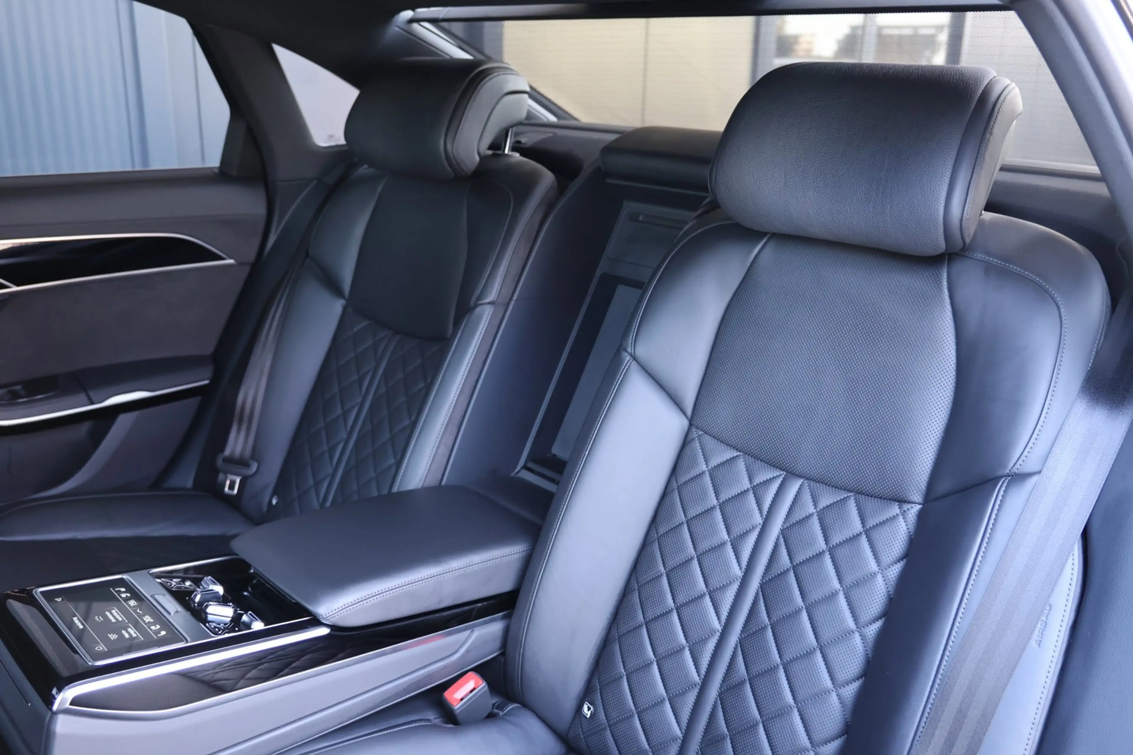 Audi A8 60 TFSI e Quattro | massage v+a | nachtzicht | 4WS — photo 37