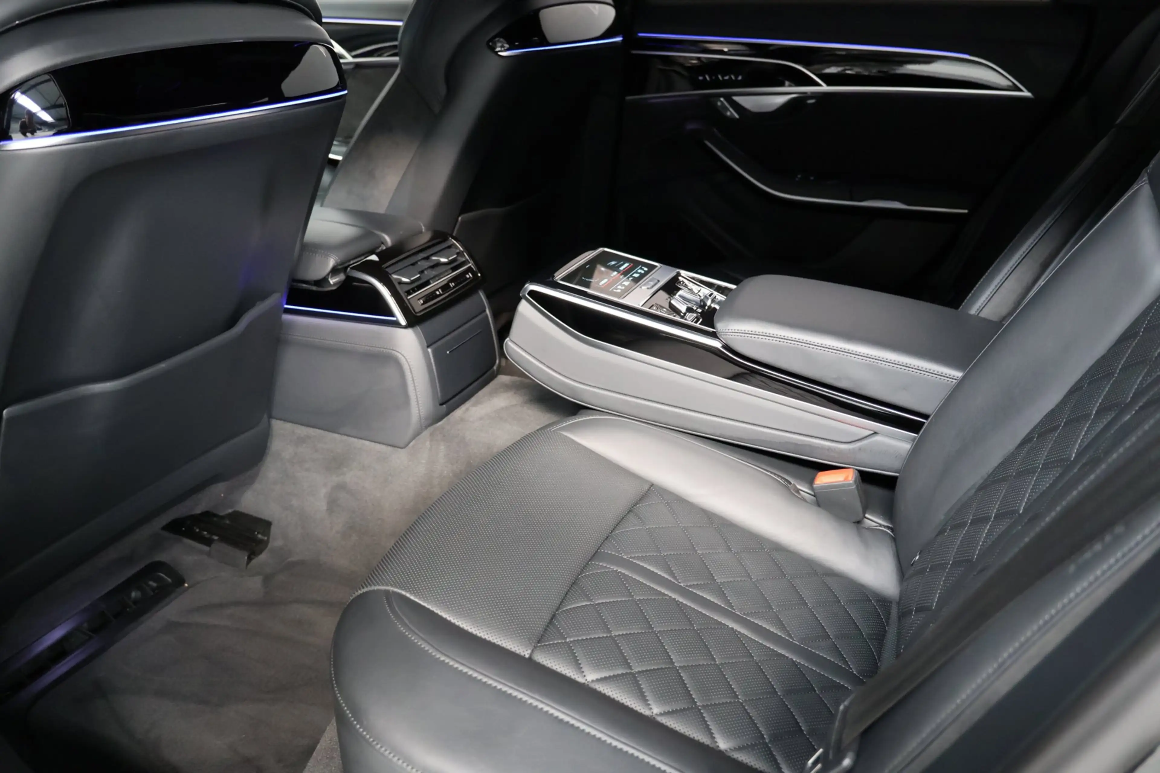 Audi A8 60 TFSI e Quattro | massage v+a | nachtzicht | 4WS — photo 31