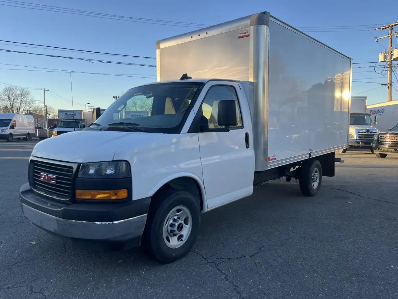 GMC Savana 3500 снимка GMC Savana 3500