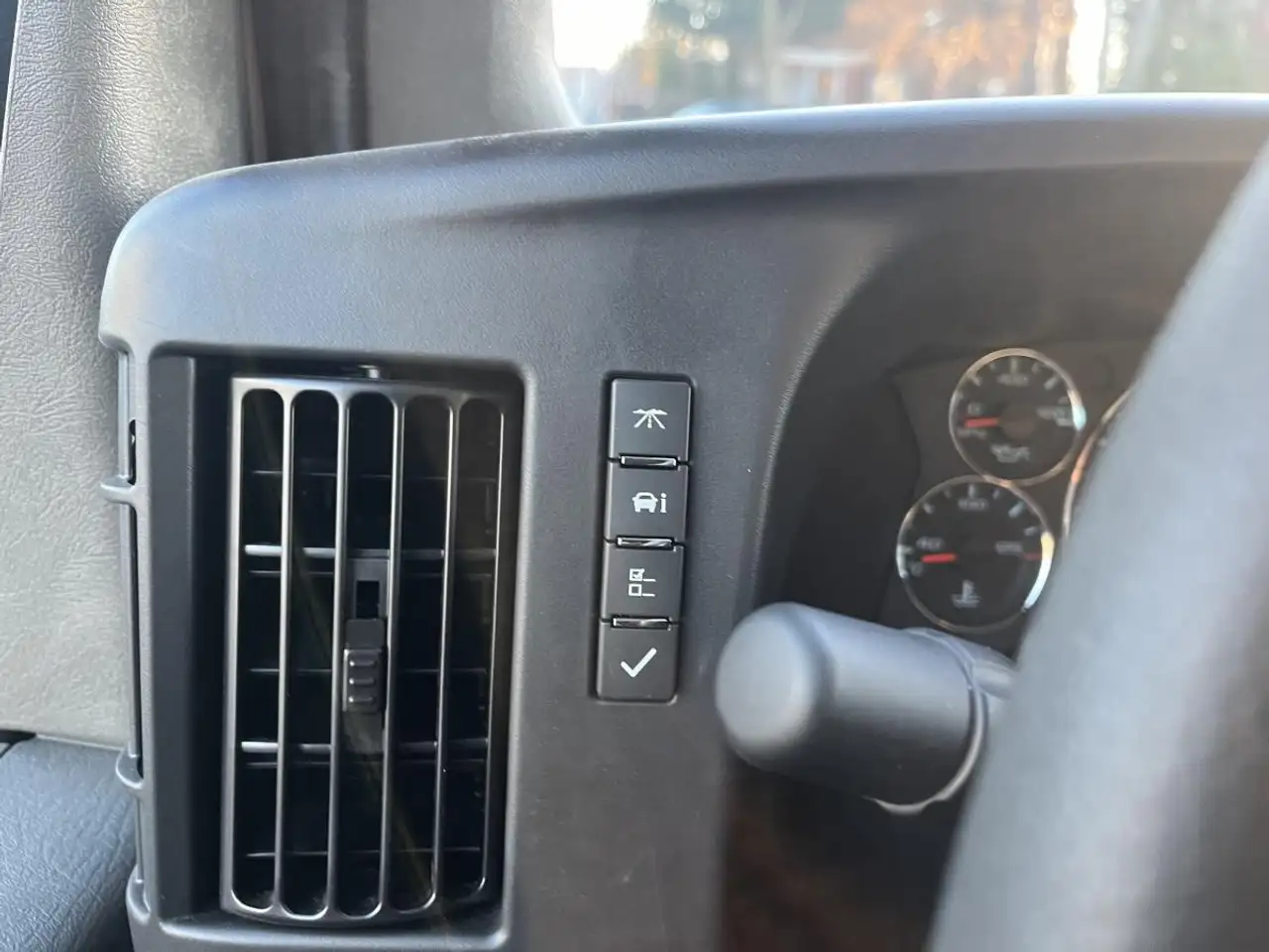 GMC Savana 3500 снимка GMC Savana 3500