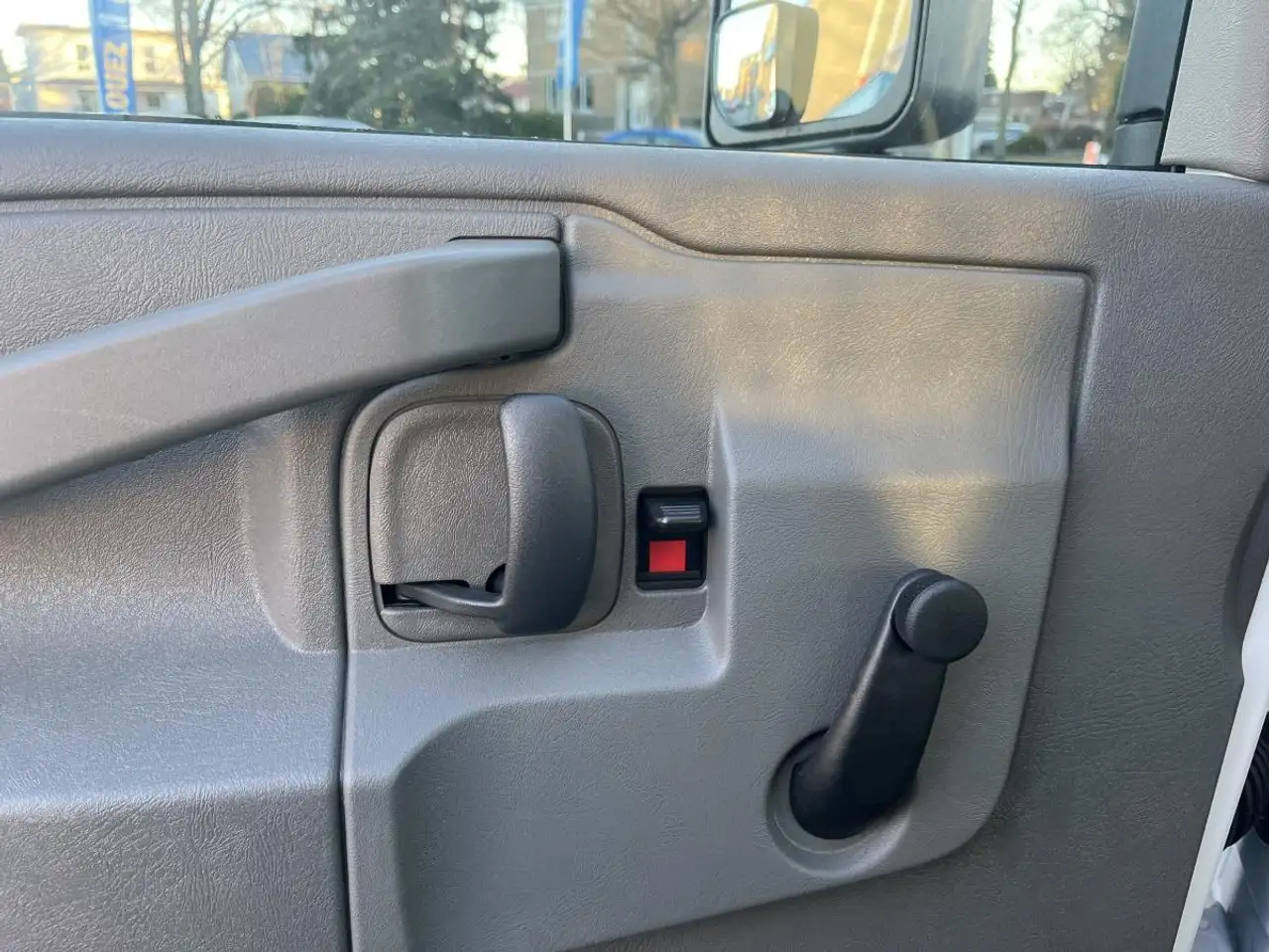 GMC Savana 3500 снимка GMC Savana 3500