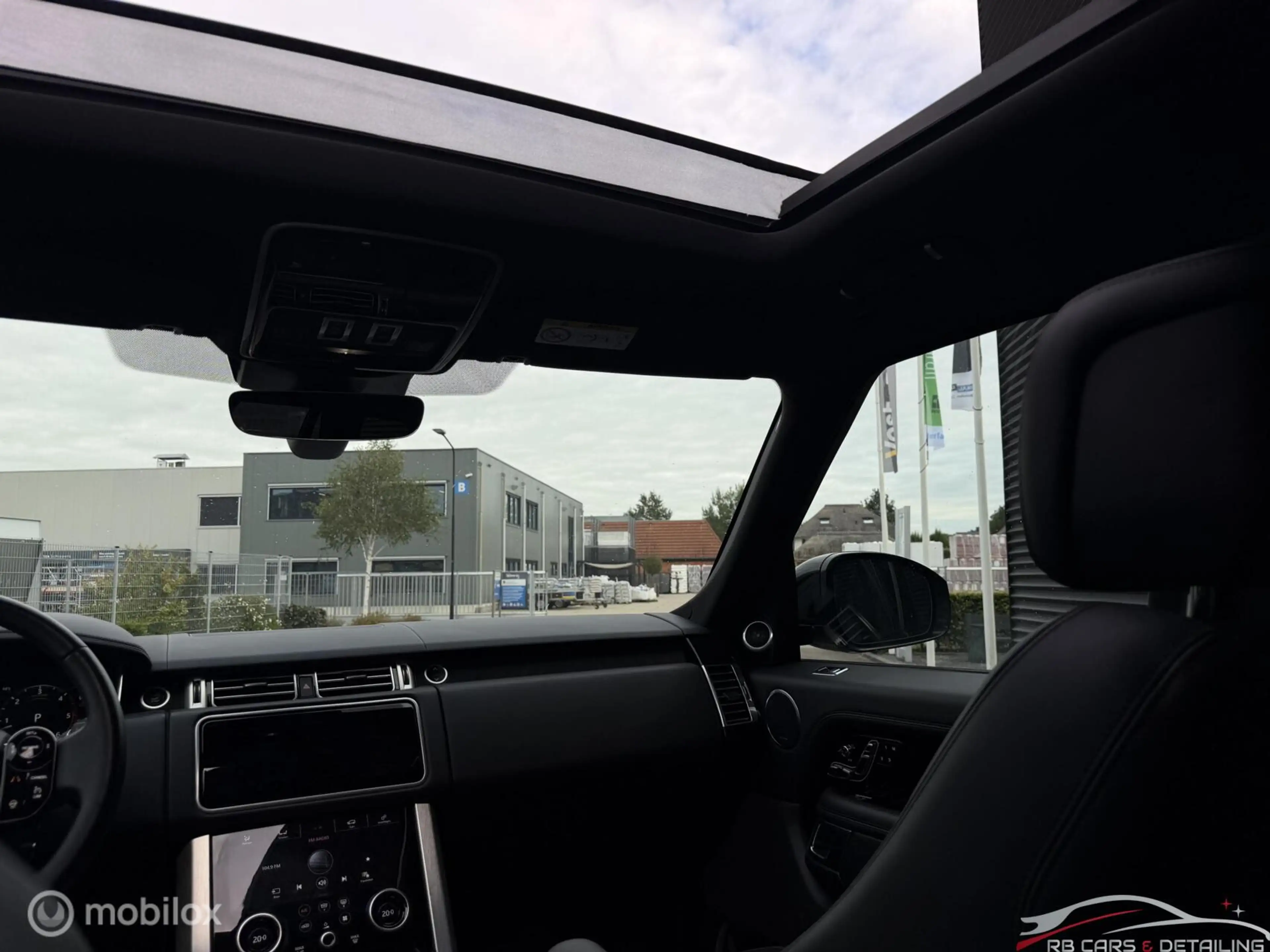 Land Rover Range Rover 4.4 SDV8 Vogue — photo 15
