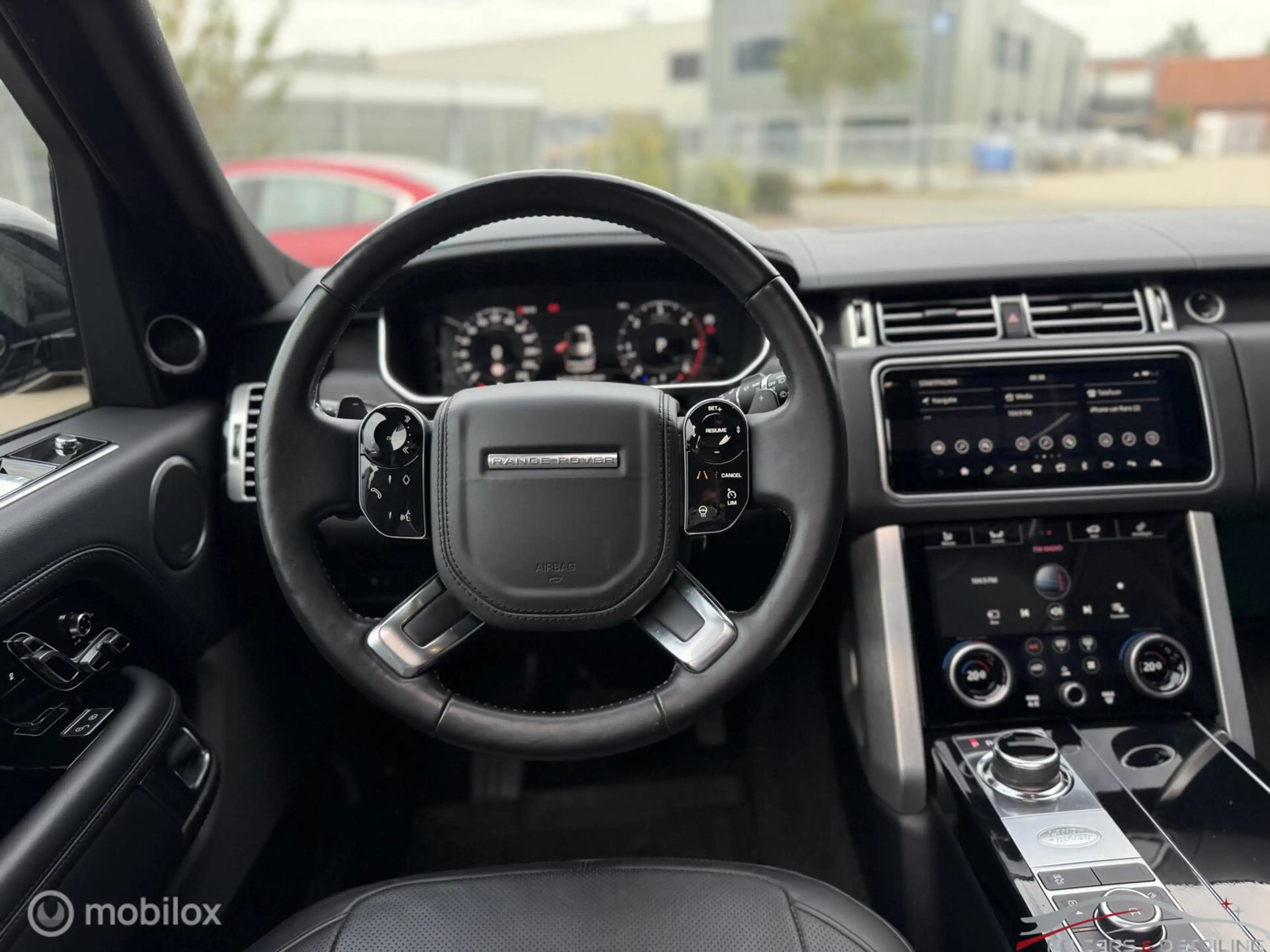 Land Rover Range Rover 4.4 SDV8 Vogue — photo 11