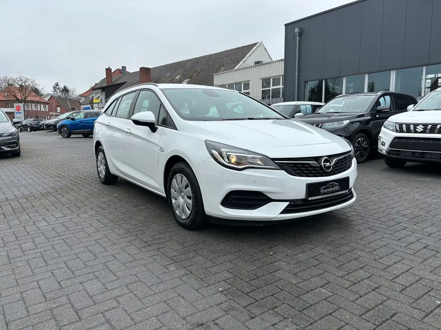 Opel Astra K ST Edition /CarPlay/Navi/Klima Weiß - 2