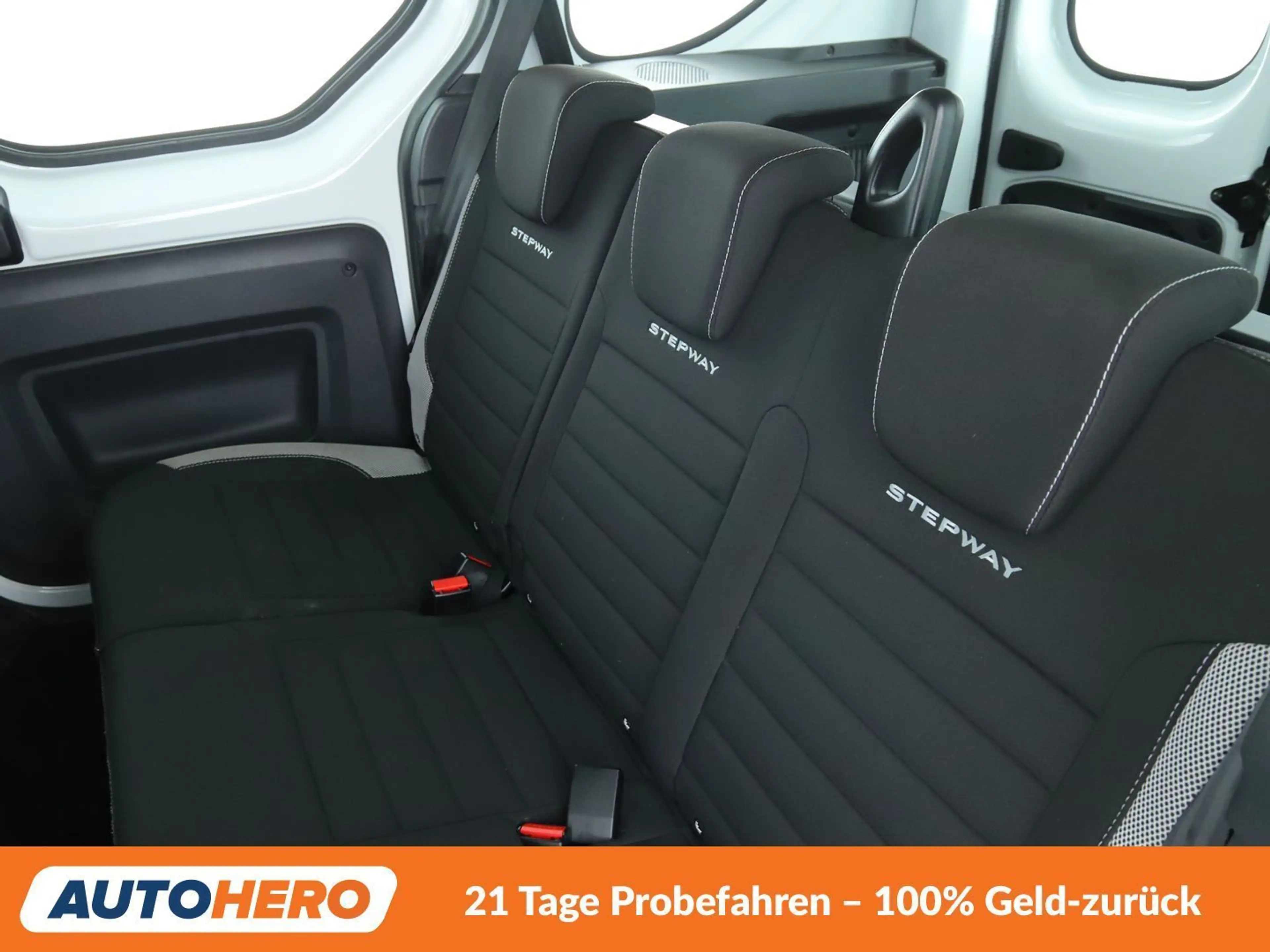 Dacia Dokker 1.3 TCe Stepway Plus*NAVI*PDC*AHK*KLIMA*TEMPO* — photo 14