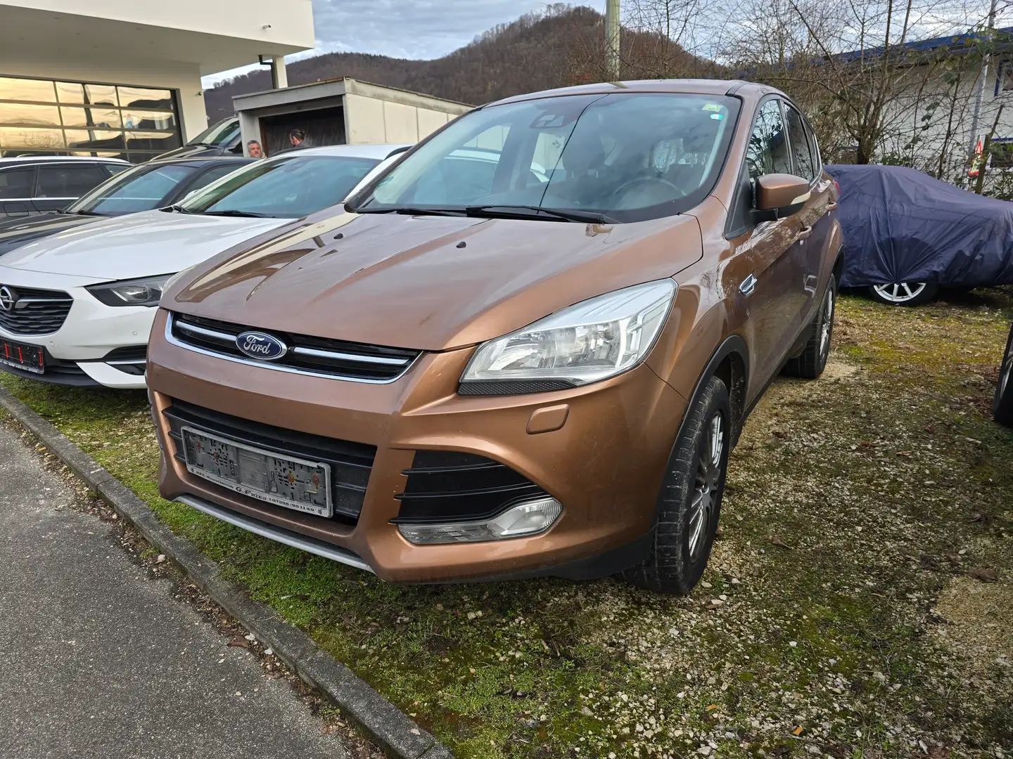 Ford Kuga Titanium Marrone - 1