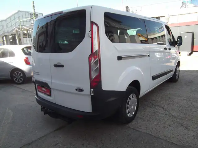 Ford Tourneo Custom view 8
