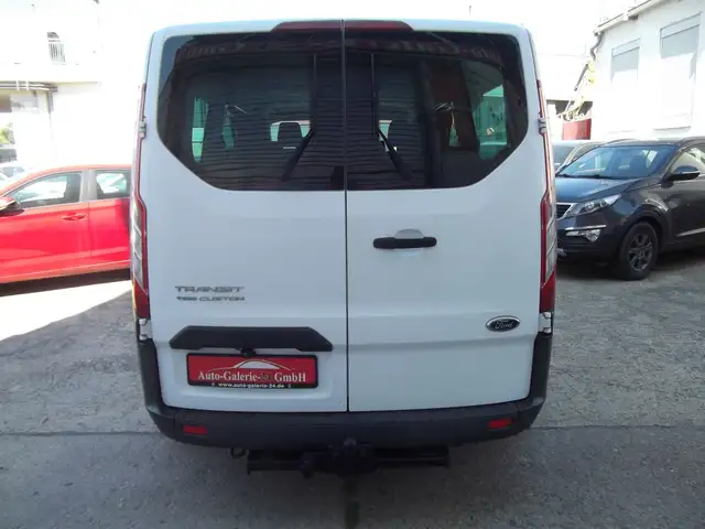 Ford Tourneo Custom view 9