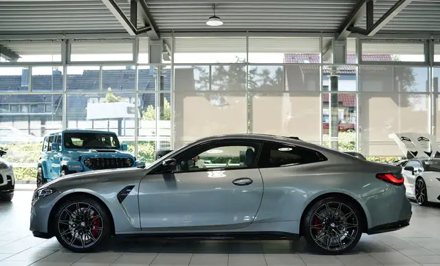 BMW M4 view 15
