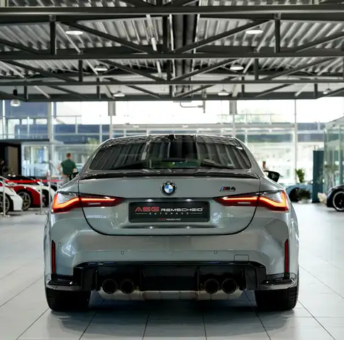 BMW M4 view 10