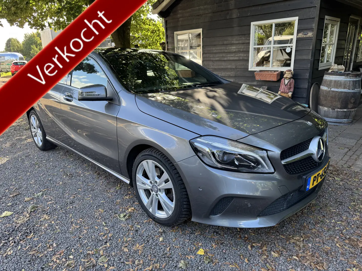 Mercedes-Benz A 180 AMG Night Edition Plus PANO|CAMERA Grijs - 1