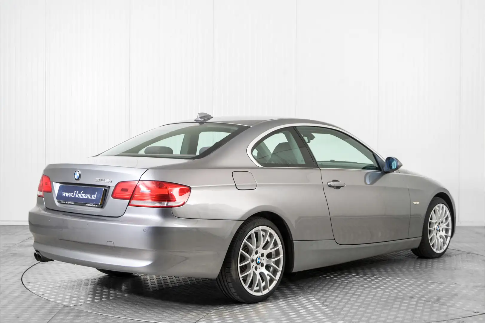 BMW 325 3-serie Coupé 325i High Executive automaat NL auto Grijs - 2