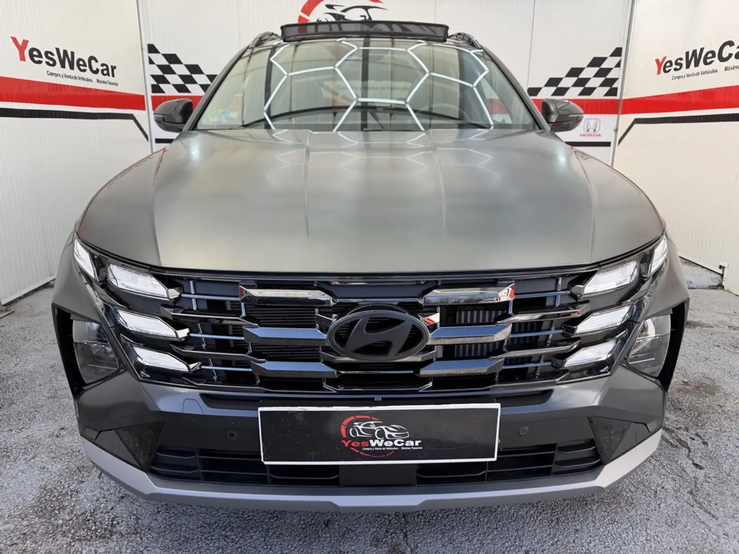 Hyundai TUCSON 1.6 T 48V 20 Aniversario Sky DT Grün - 2