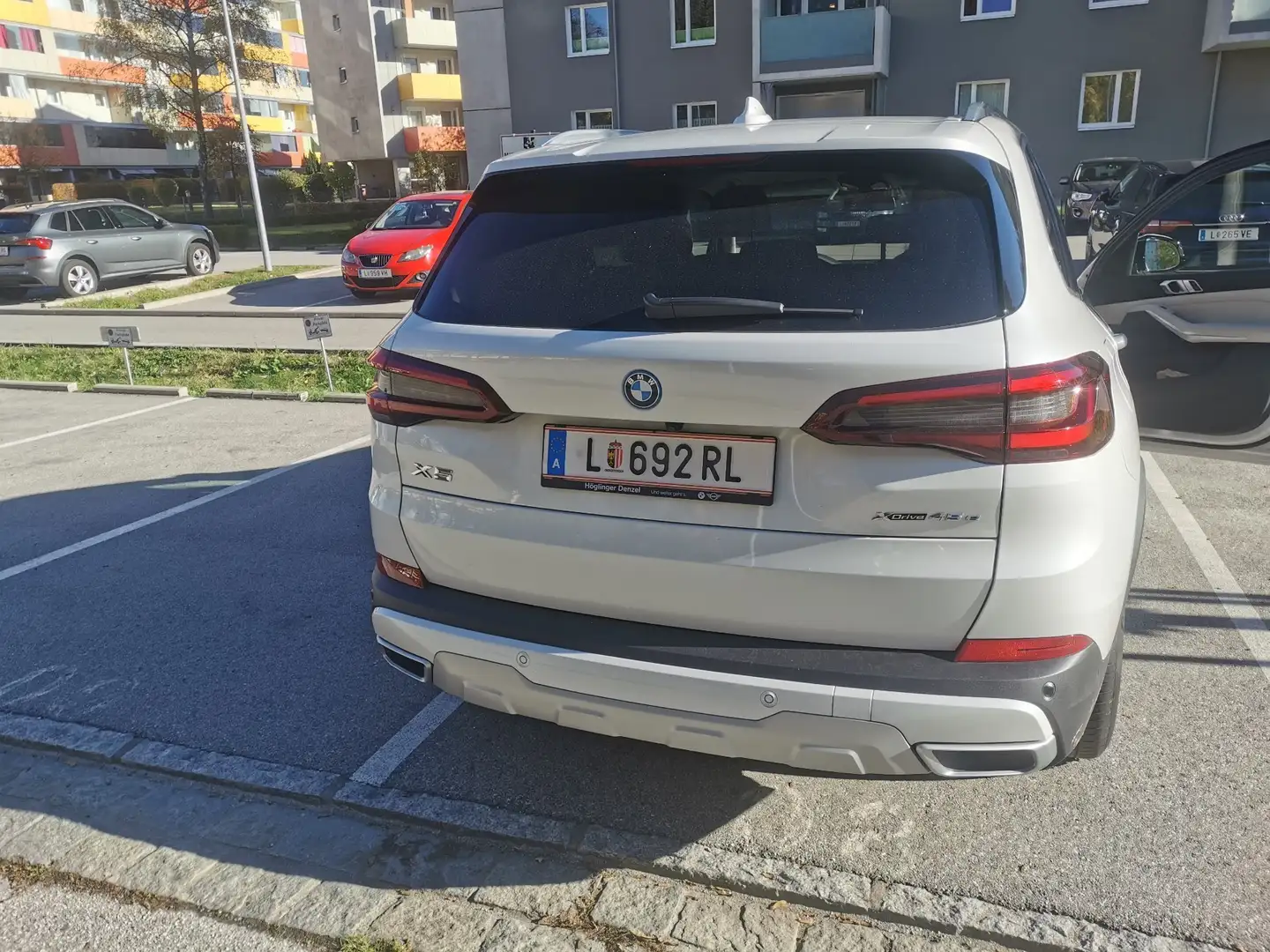 BMW X5 xDrive45e PHEV Aut. Weiß - 2