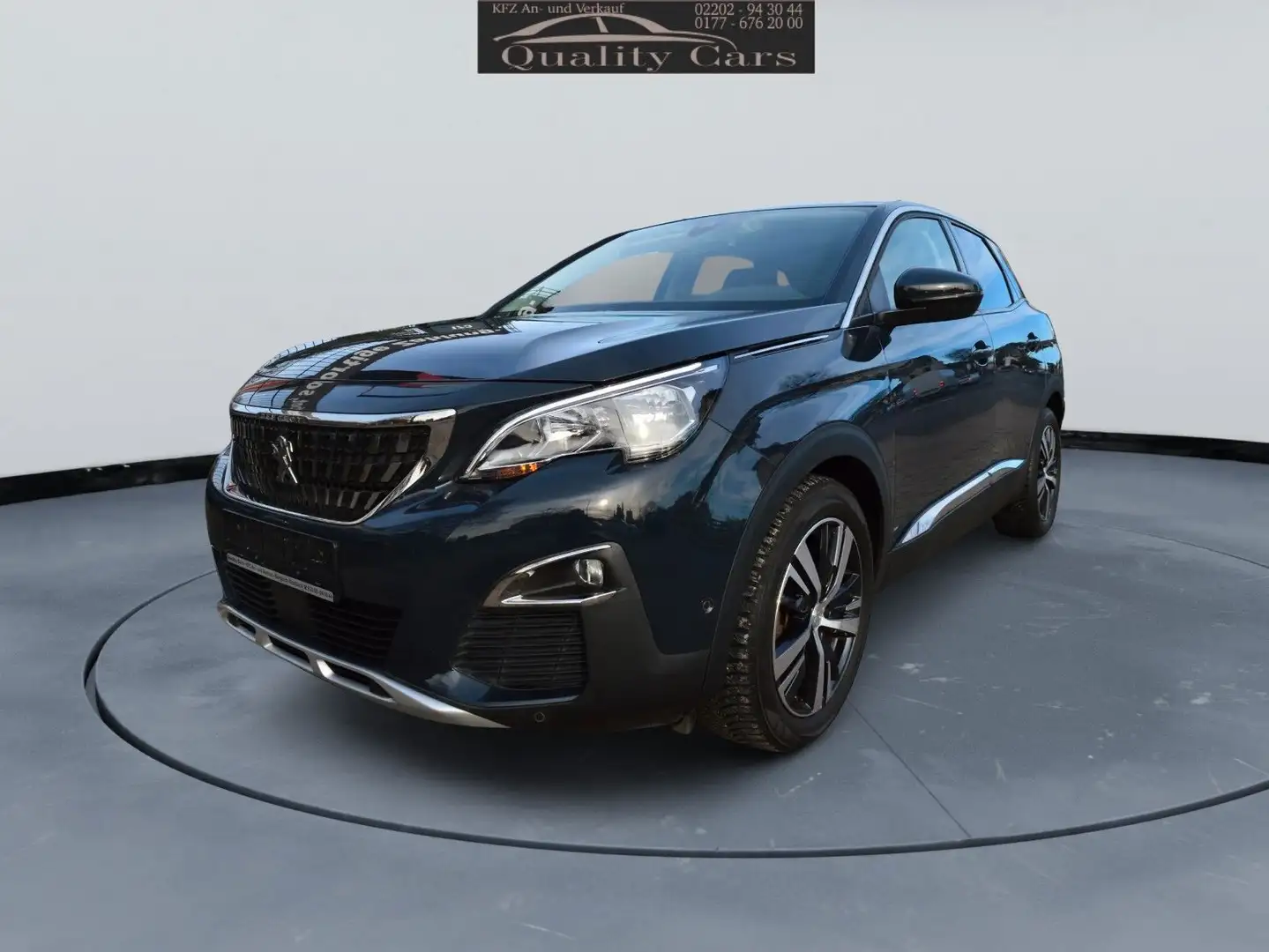 Peugeot 3008 Allure 1,6 THP Automatik Gris - 1