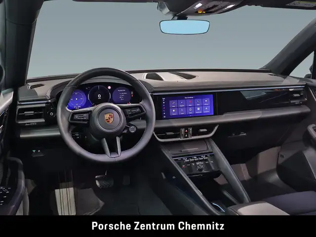 Porsche Macan view 7