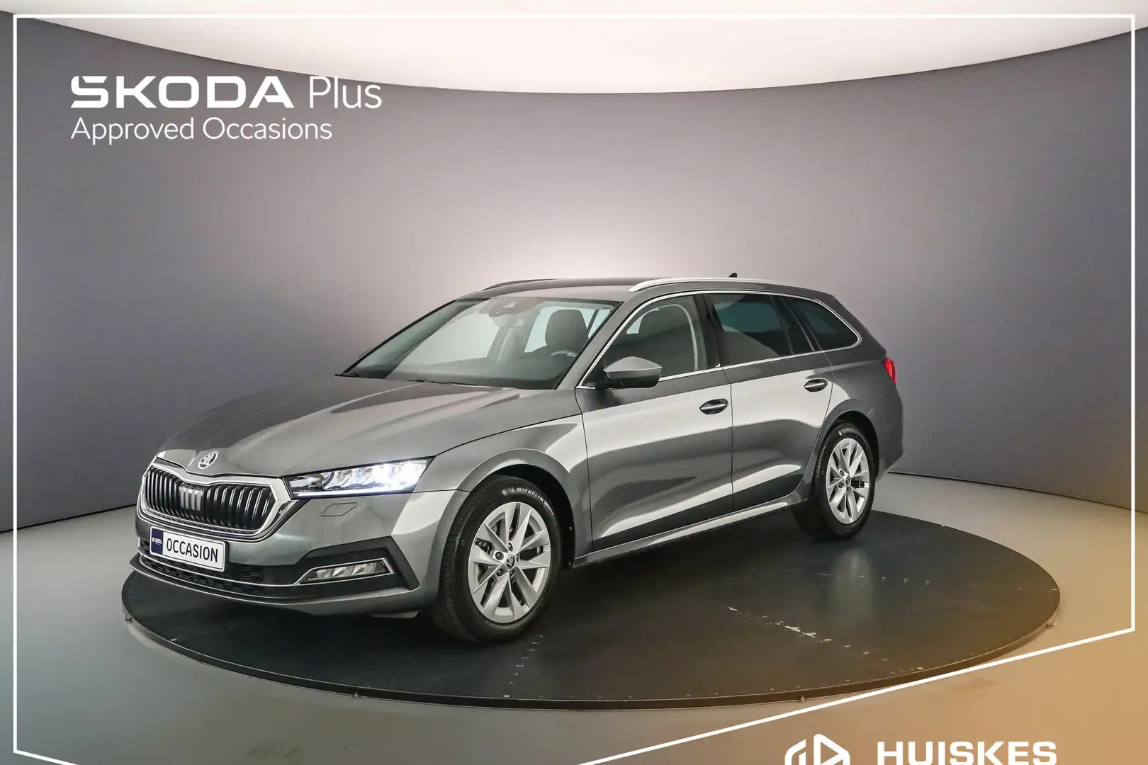 Skoda Octavia Combi Business Edition 1.0 eTSI 110pk DSG Automaat Grijs - 1