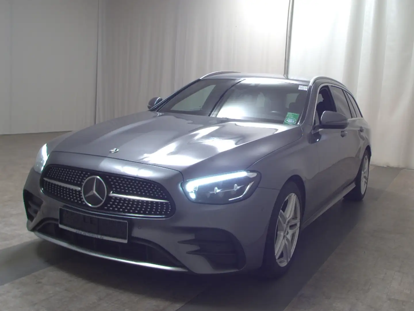 Mercedes-Benz E 220 T d AMG-Line Navi Widescreen LED AHK Gris - 2