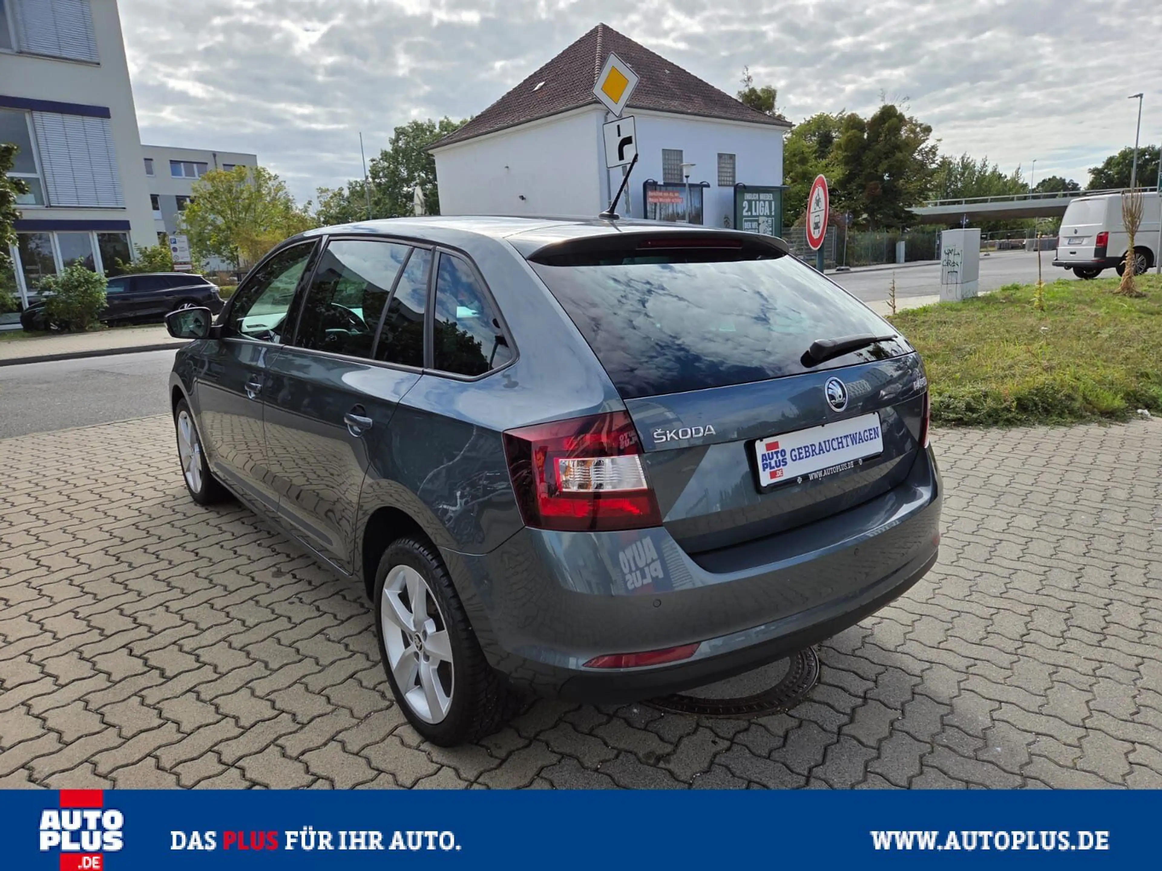 Skoda Rapid/Spaceback Spaceback 1.0 TSI Clever NAVI+PDC+SITZHZG — photo 6