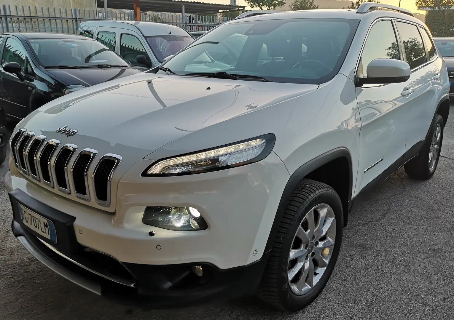 Jeep Cherokee Cherokee V 2014 2.2 mjt II Limited+4wd 200cv auto Bianco - 2