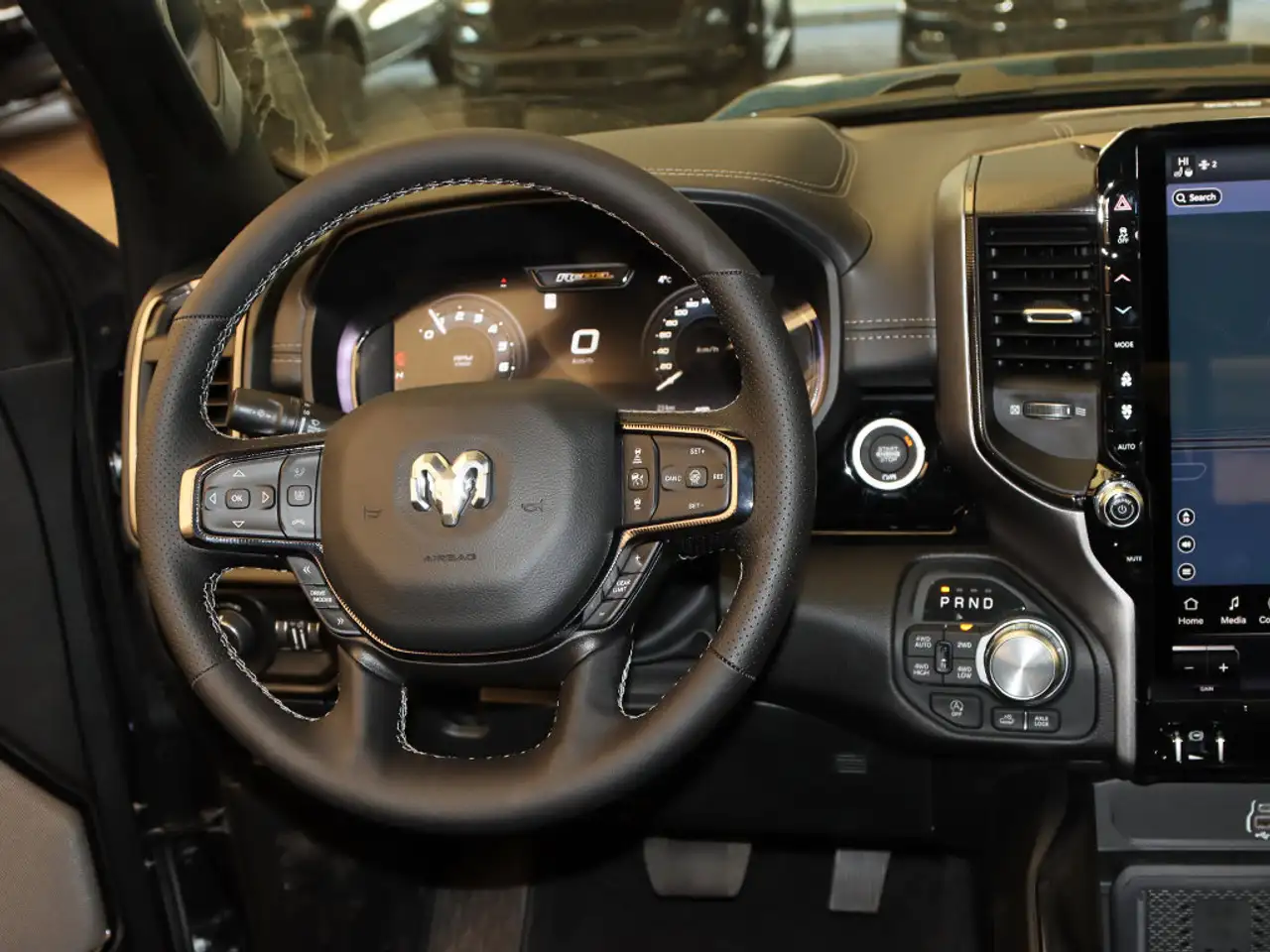 RAM 1500 снимка RAM 1500