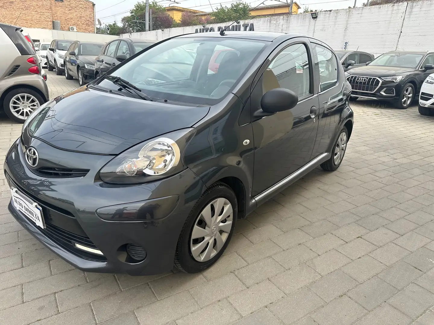 Toyota Aygo Aygo 5p 1.0 Edition my14 Grigio - 2