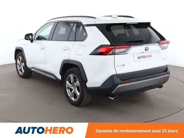 Toyota Rav4 view 4