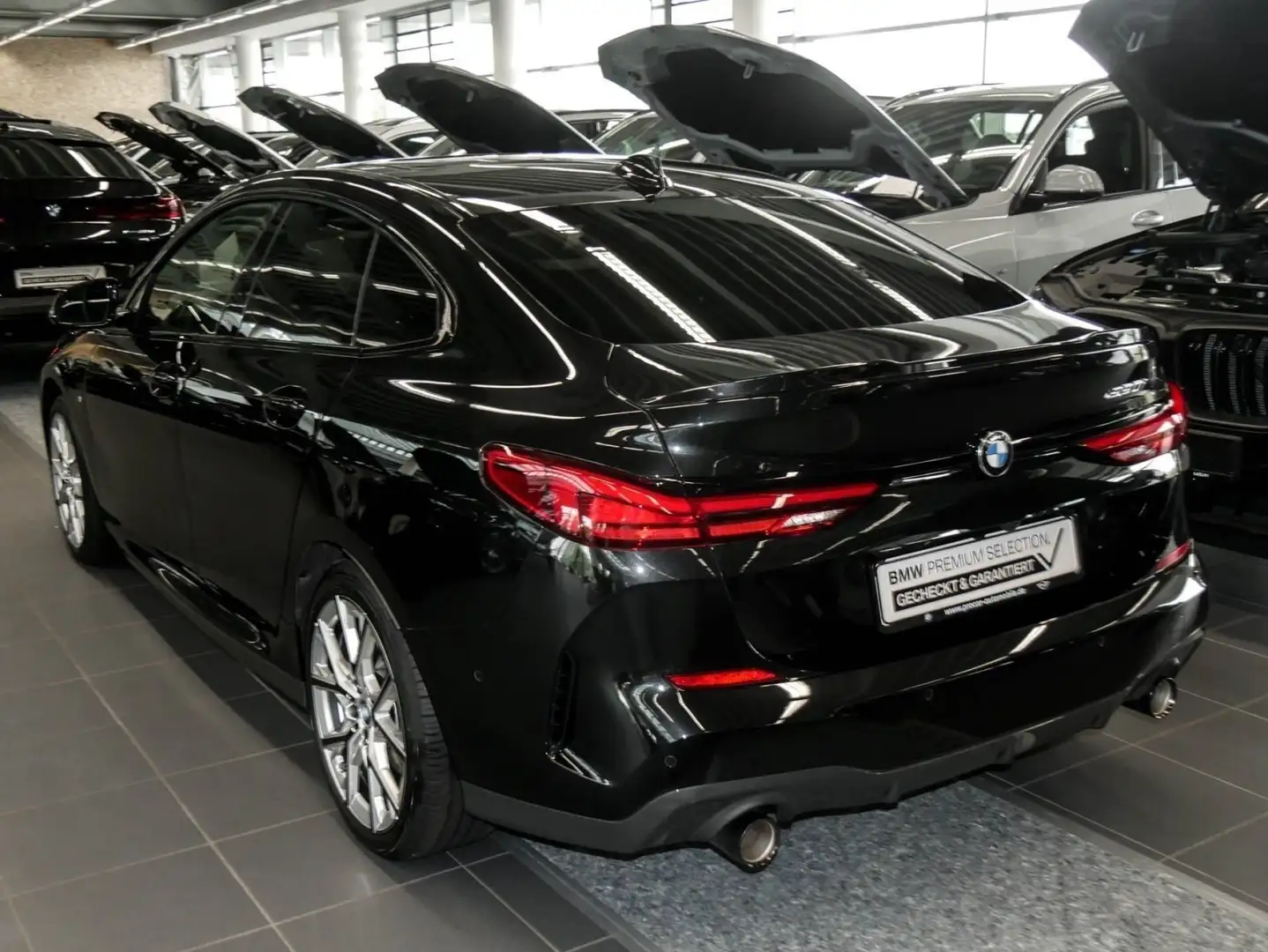 BMW 220 i Gran Coupé M Sport HUD PANO ACC NAVI LED Schwarz - 2