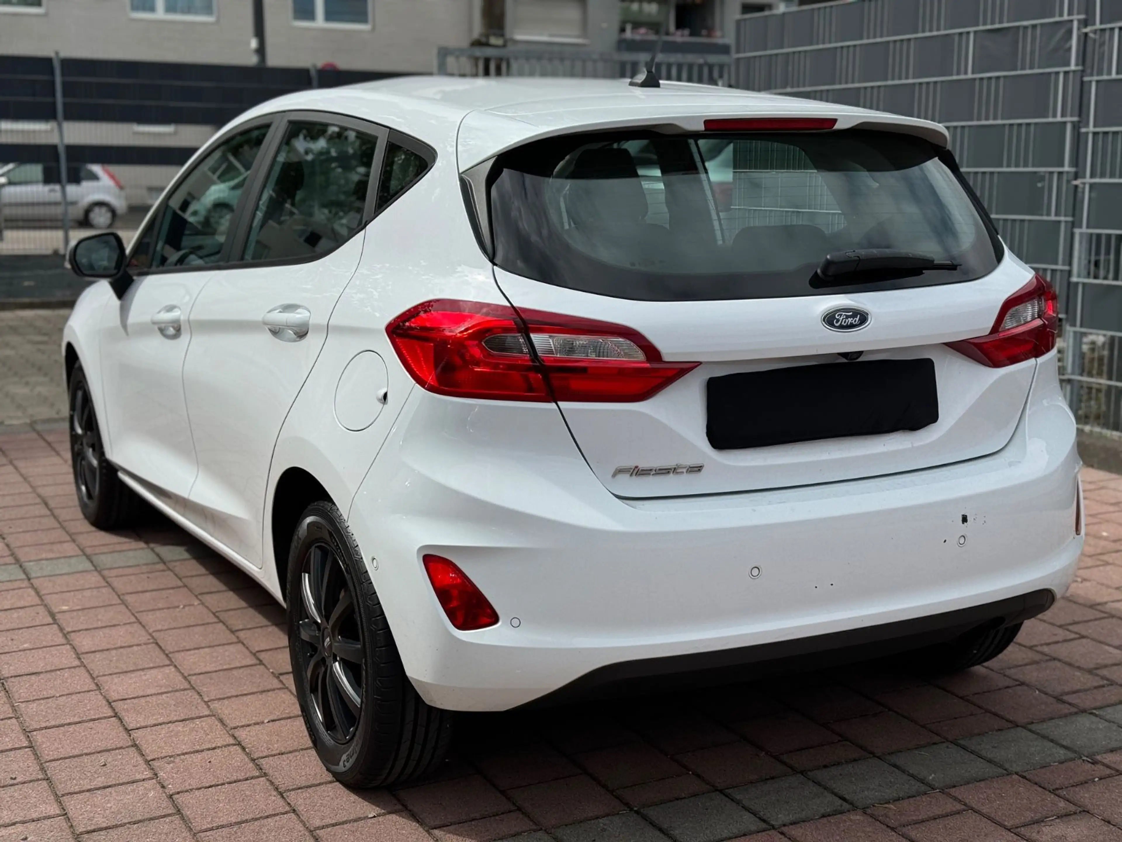 Ford Fiesta 1.0 Ecoboost Cool&Connect PDC/NAVI/KLIMA — photo 5