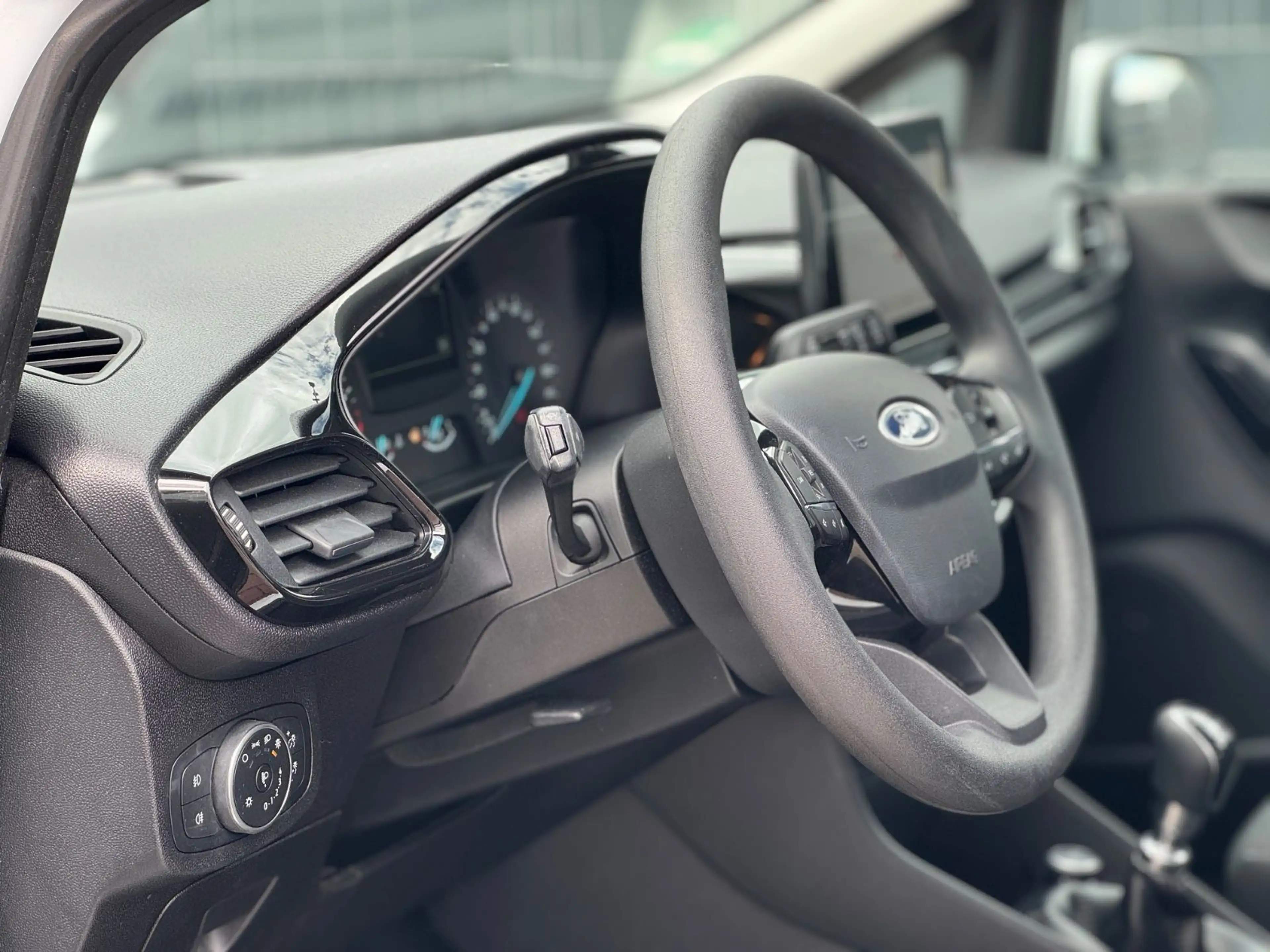 Ford Fiesta 1.0 Ecoboost Cool&Connect PDC/NAVI/KLIMA — photo 15