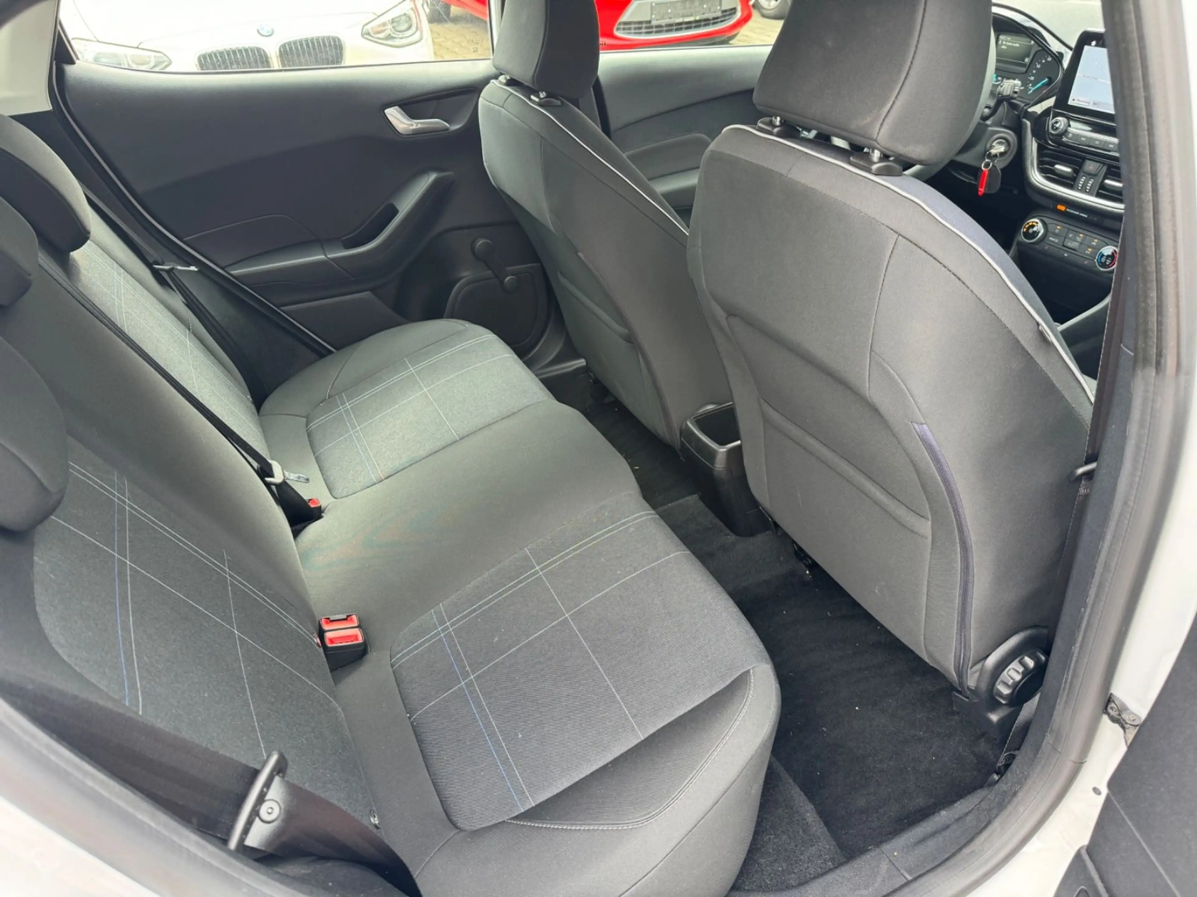 Ford Fiesta 1.0 Ecoboost Cool&Connect PDC/NAVI/KLIMA — photo 12