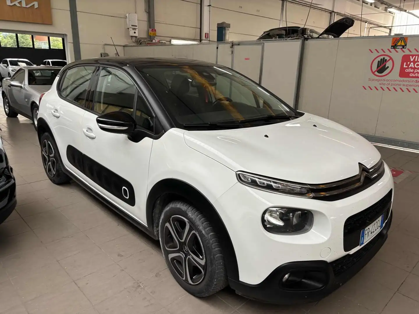 Citroen C3 BlueHDi 100 S&S Shine Bianco - 1