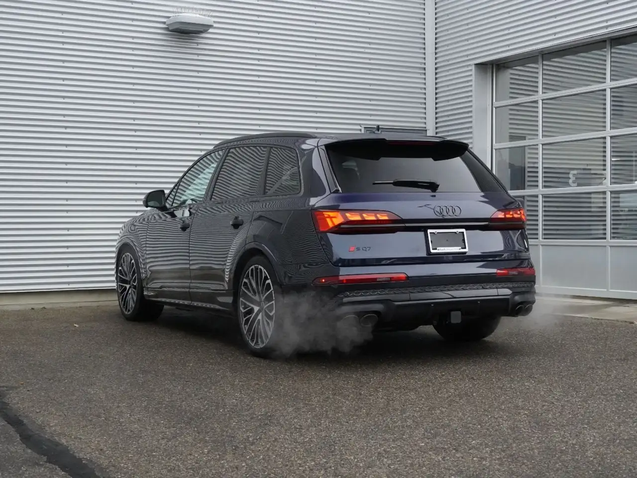 Audi SQ7 снимка Audi SQ7