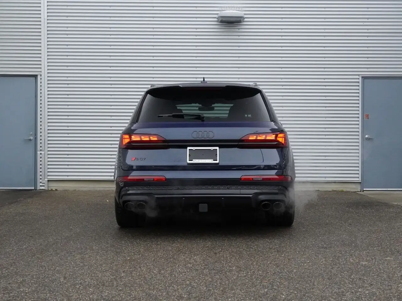 Audi SQ7 снимка Audi SQ7
