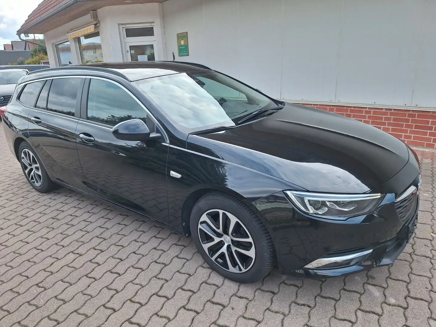 Opel Insignia B Sports Tourer Edition Schwarz - 1