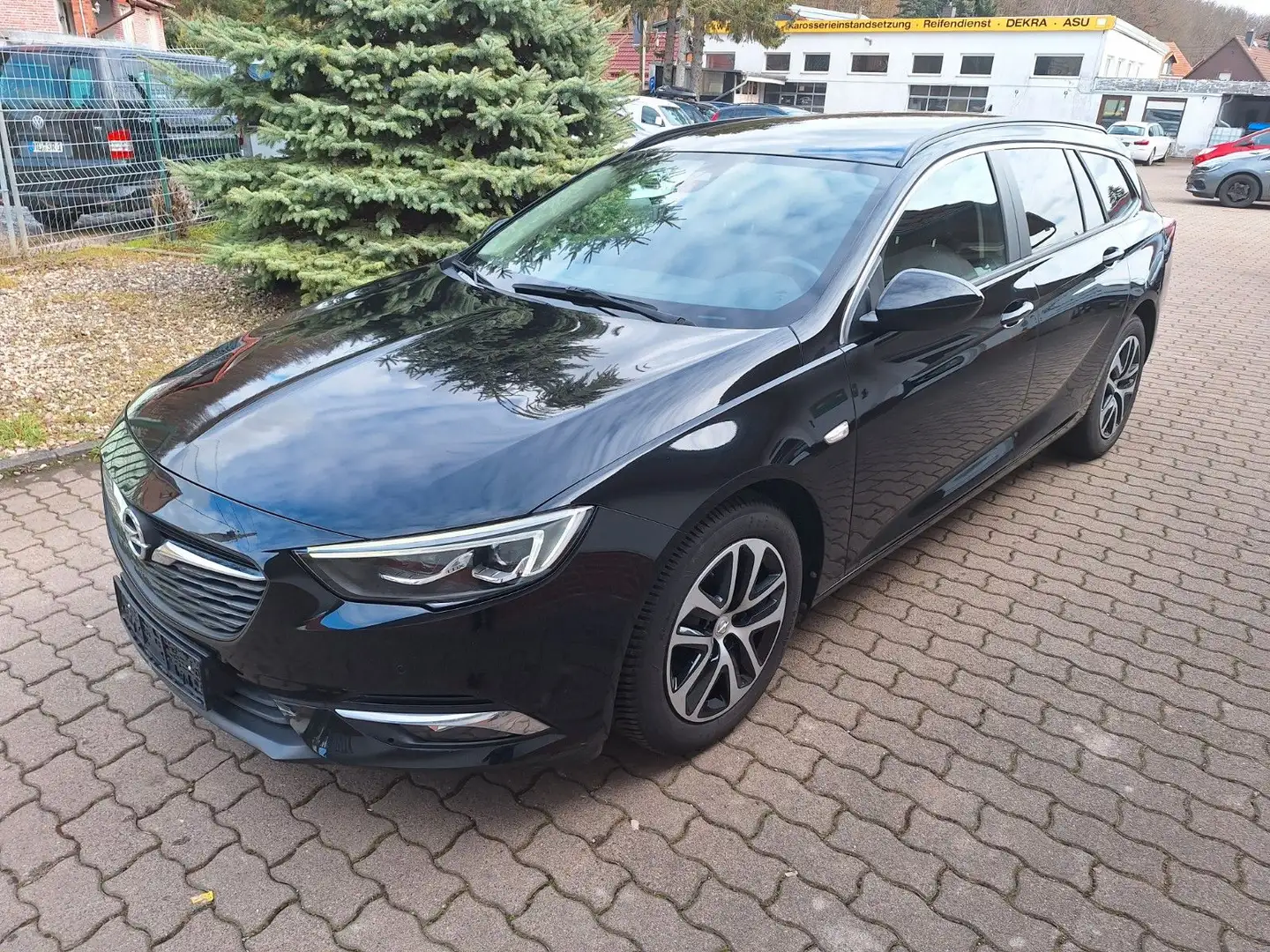 Opel Insignia B Sports Tourer Edition Schwarz - 2