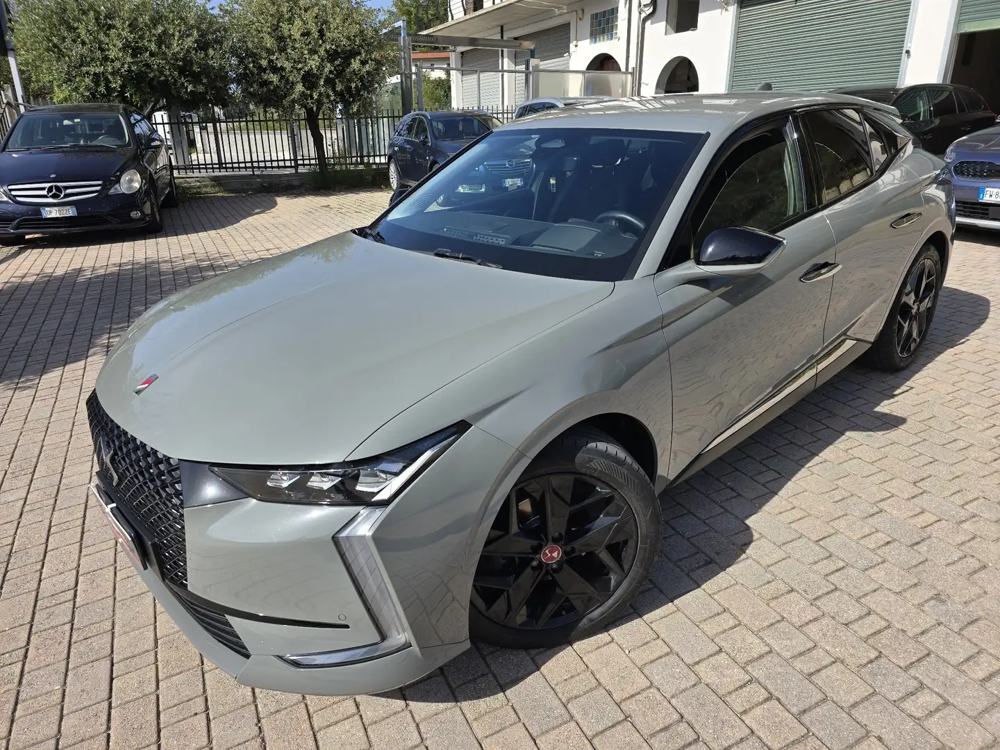 DS Automobiles DS 4 DS4 1.5 bluehdi Performance Line+ 130cv auto Grigio - 1
