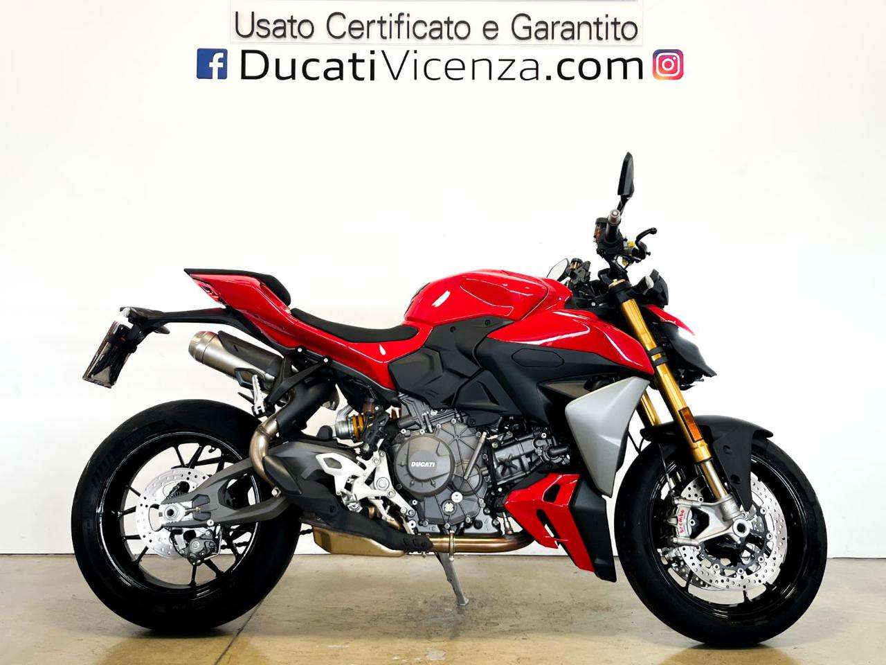 Ducati Streetfighter V2 S