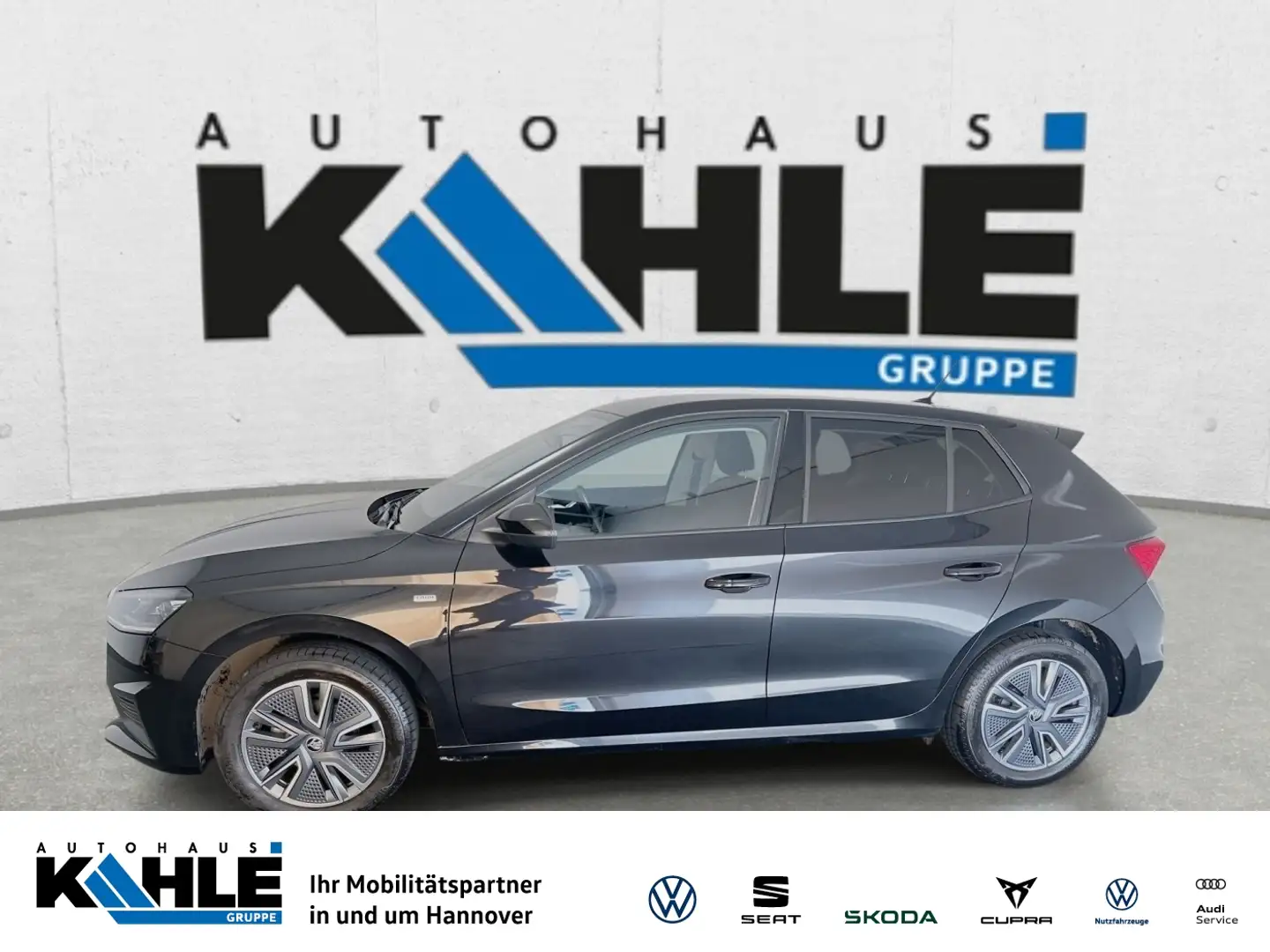 Skoda Fabia TOUR 1.0TSI Navi LED Klima PDC CarPlay ACC Schwarz - 1