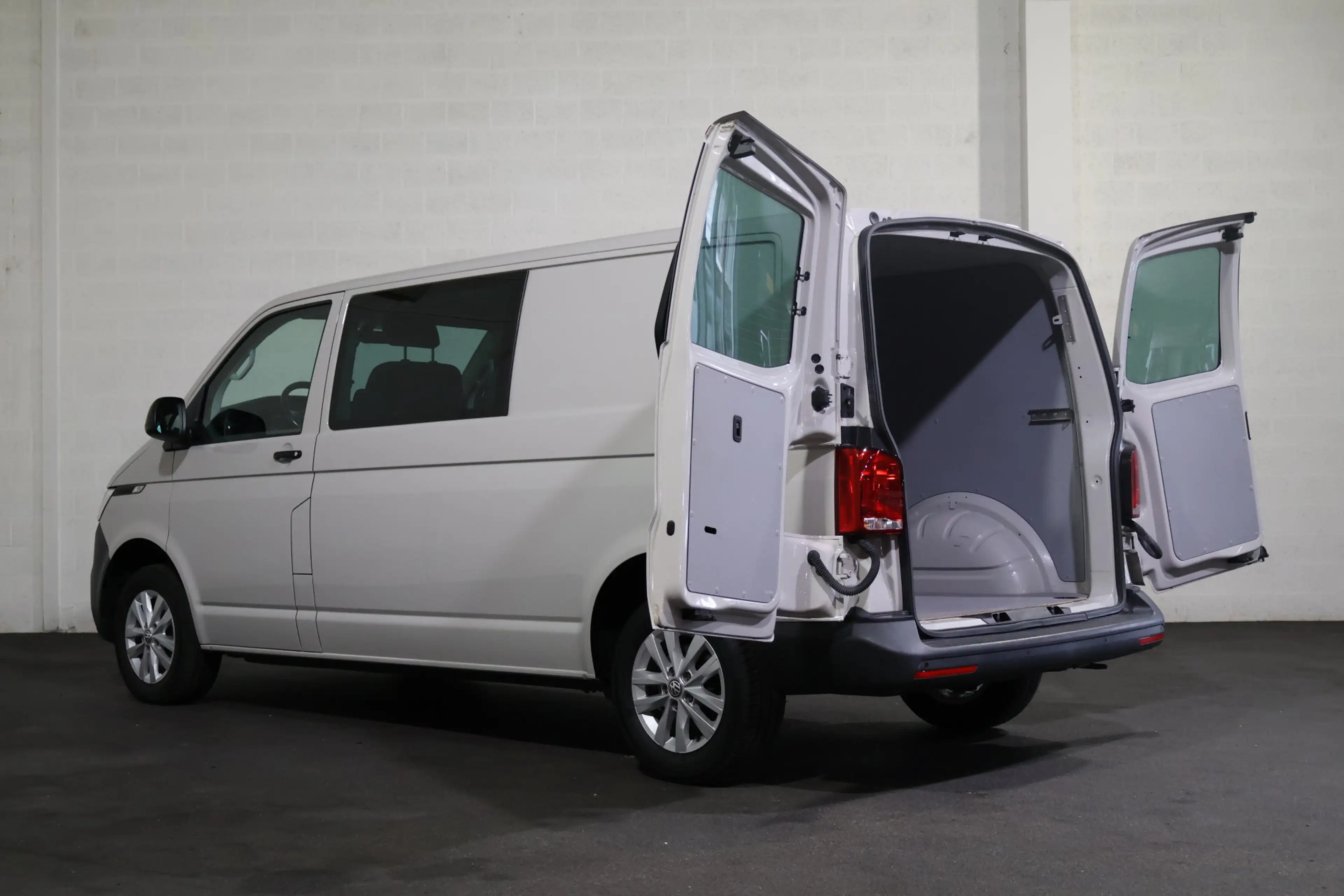 Volkswagen Transporter 2.0 TDI L2 H1 150pk Automaat DC (Wordt verwacht) — photo 12