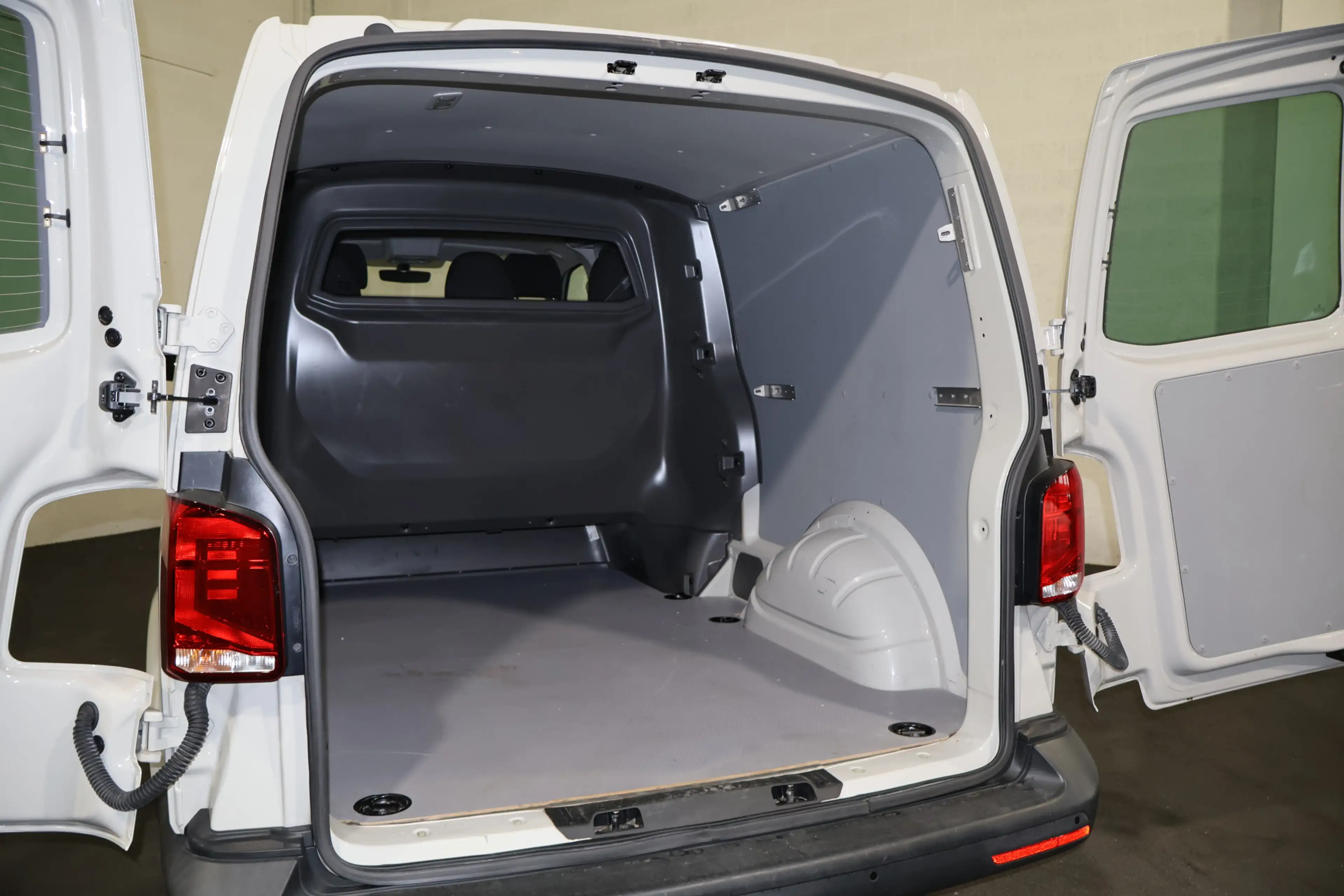 Volkswagen Transporter 2.0 TDI L2 H1 150pk Automaat DC (Wordt verwacht) — photo 13
