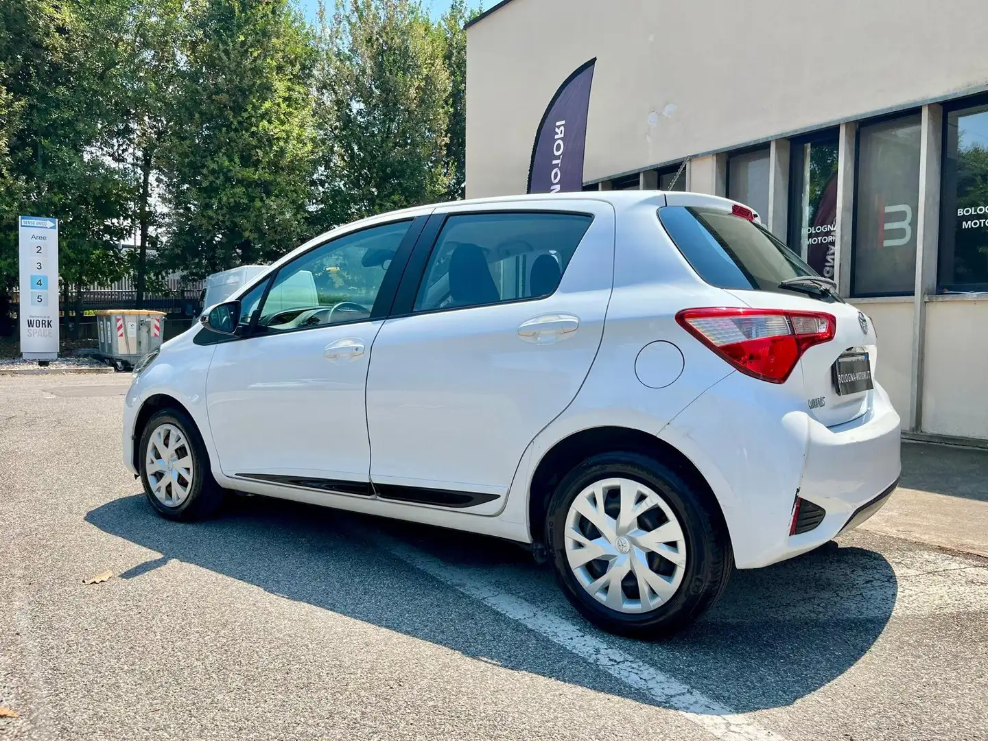 Toyota Yaris Wit - 2