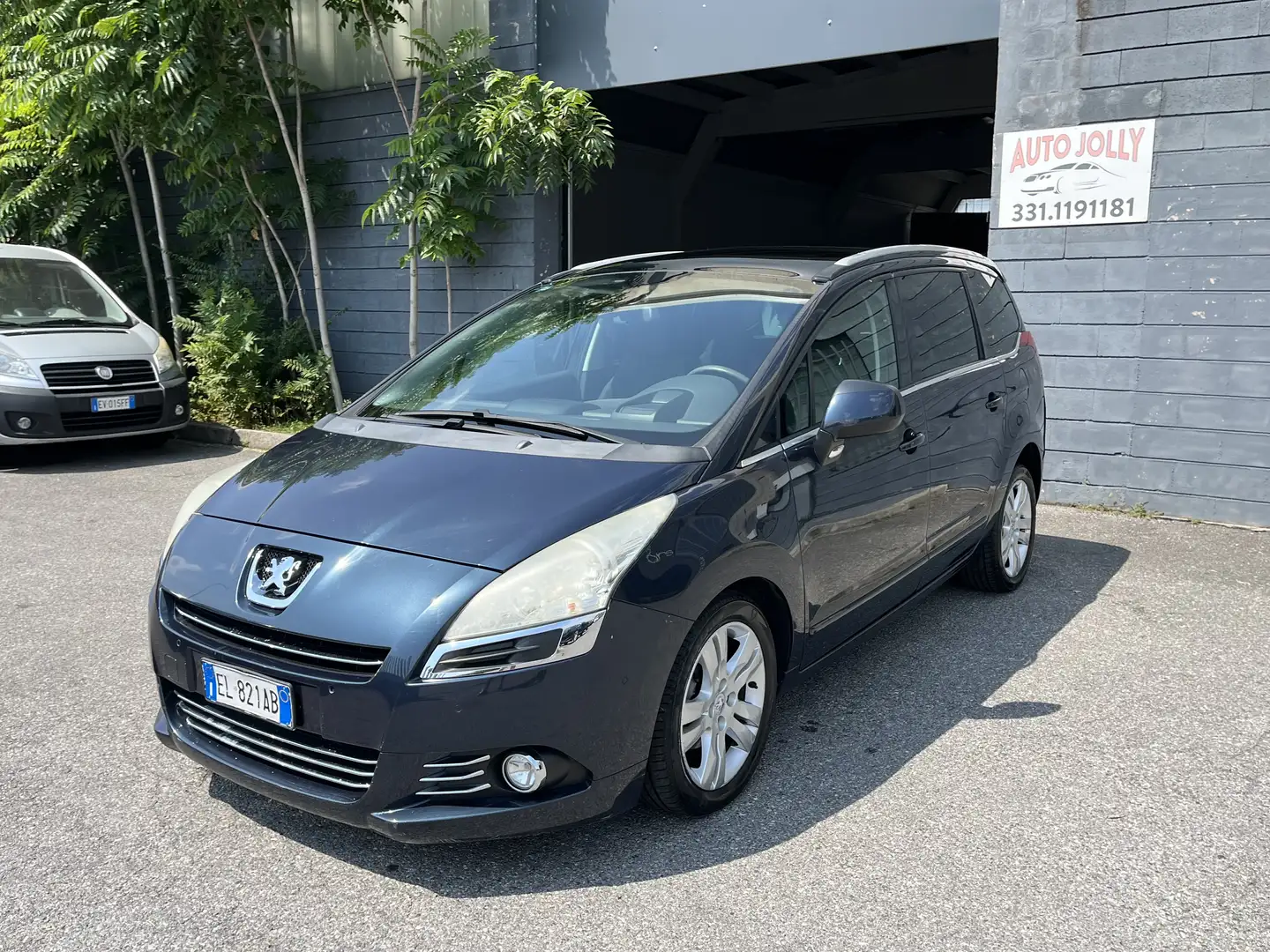 Peugeot 5008 1.6 hdi 7 Posti Automatica - 1